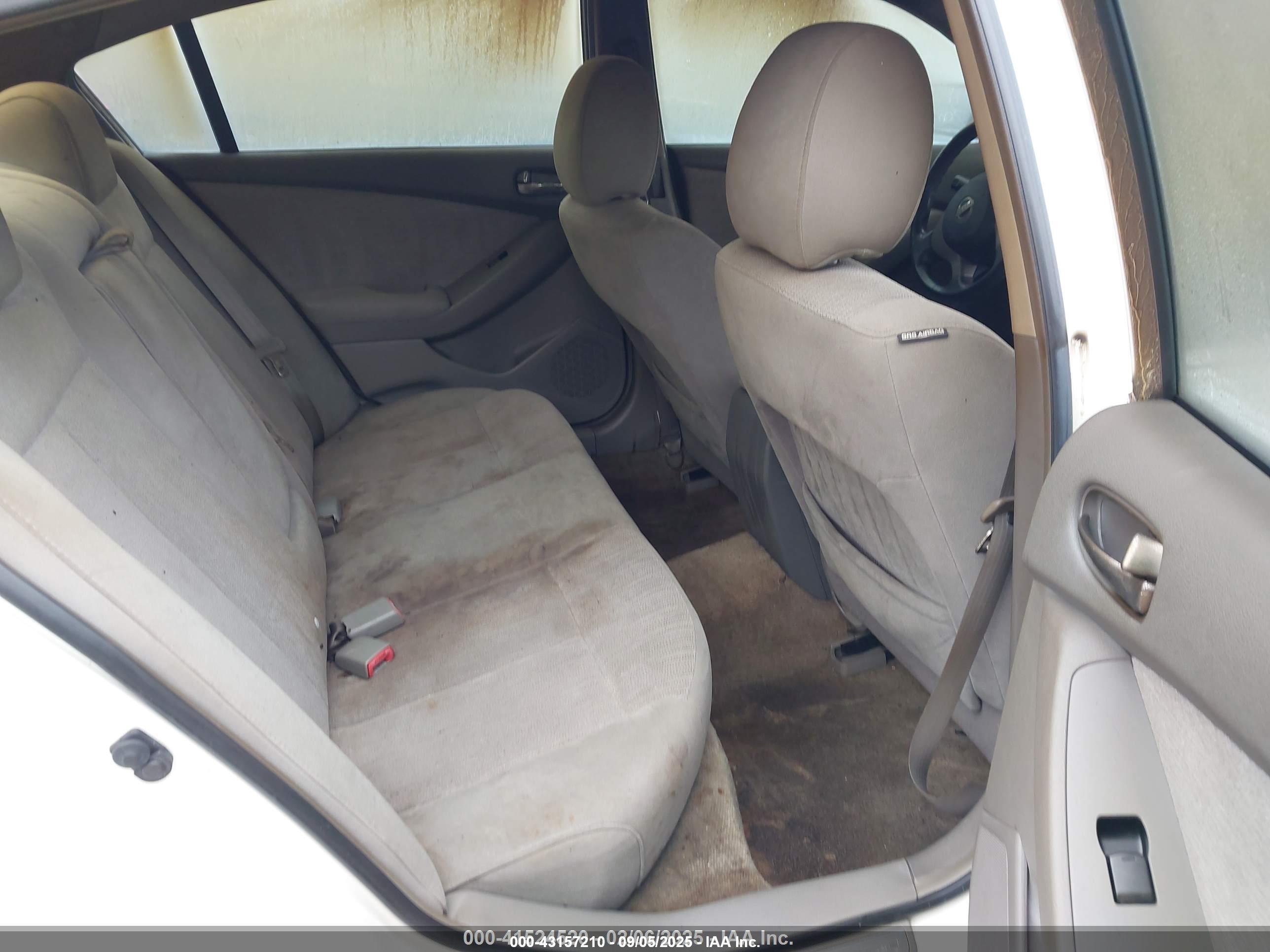 NISSAN ALTIMA image 8