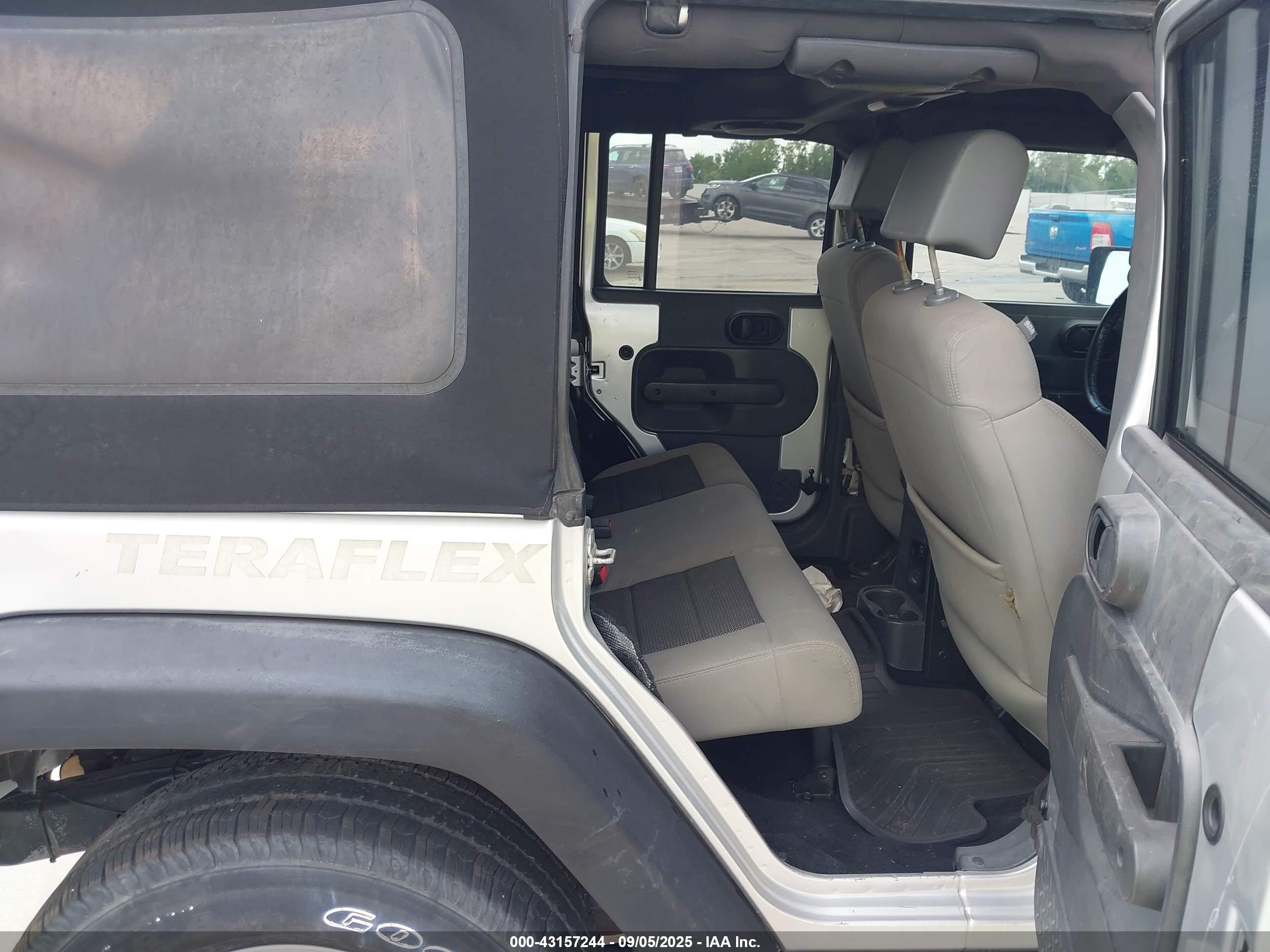 JEEP WRANGLER image 8