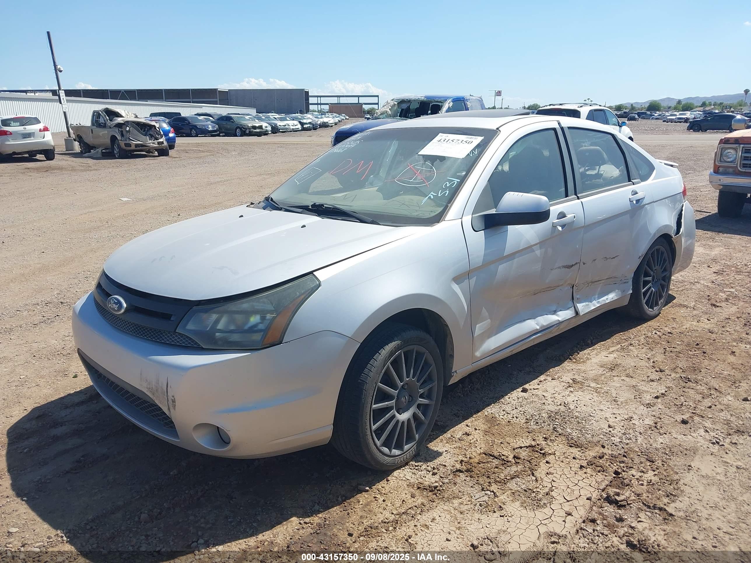 FORD FOCUS image 2