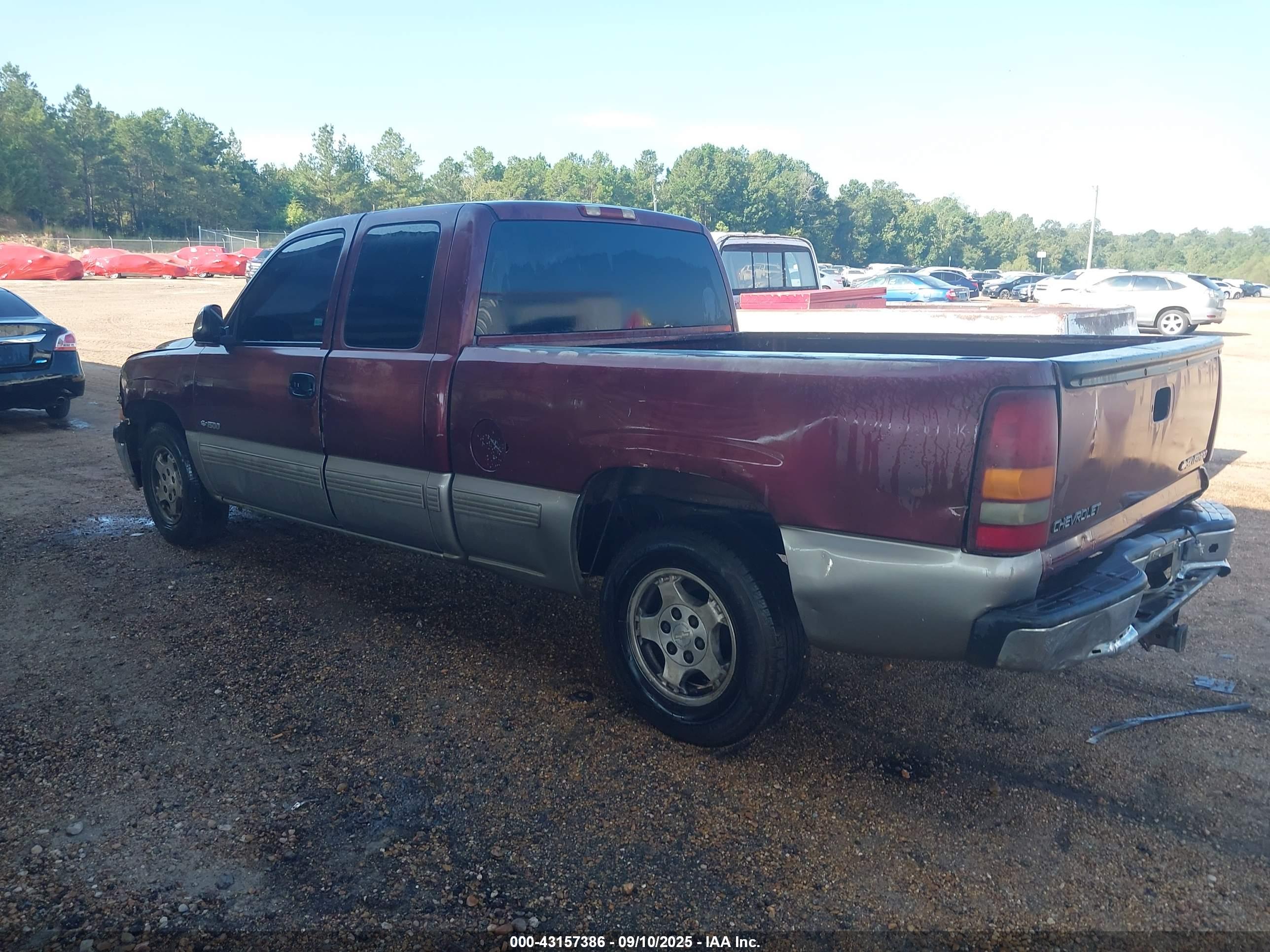 CHEVROLET SILVERADO image 3