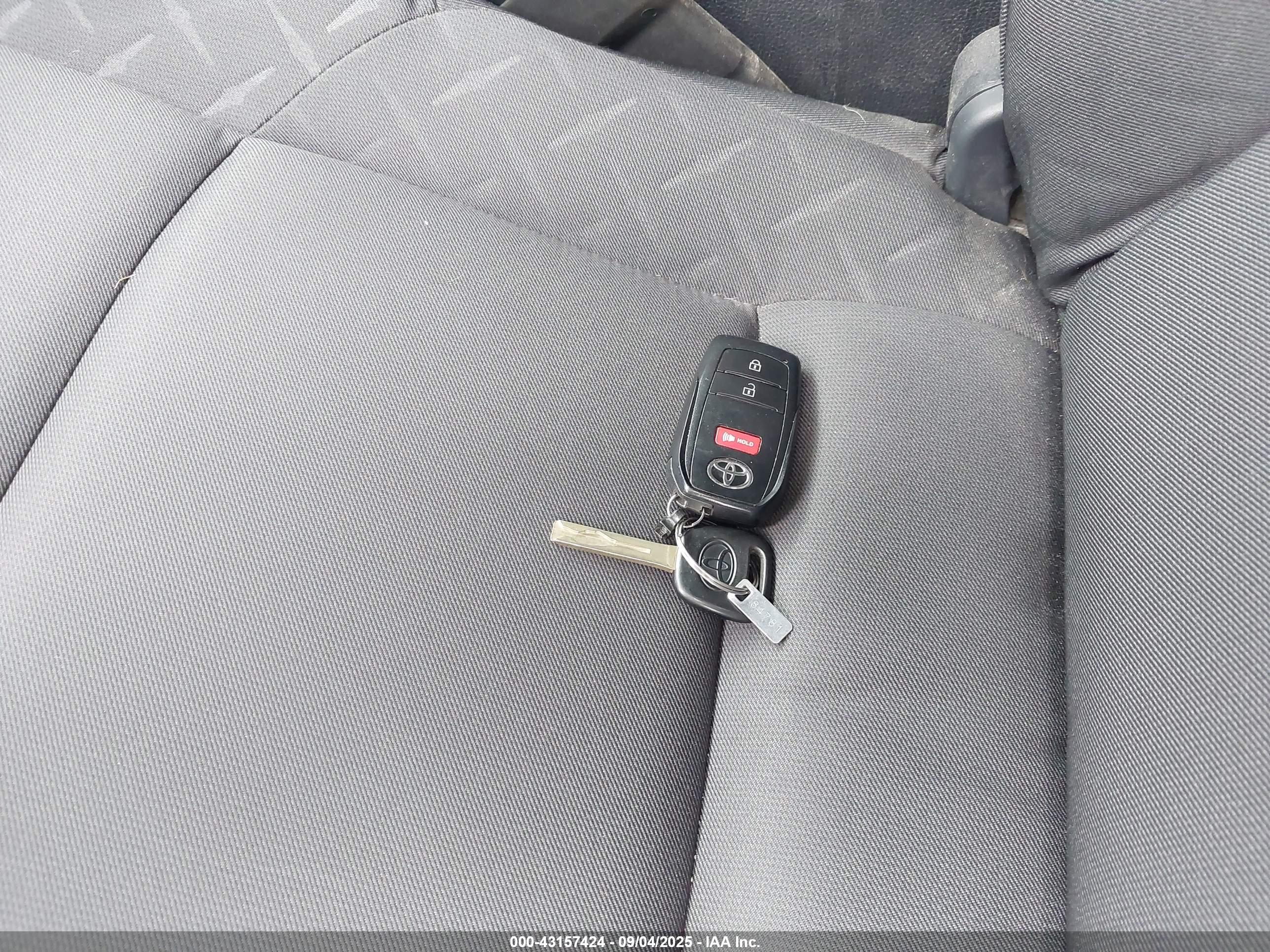 TOYOTA TACOMA image 11