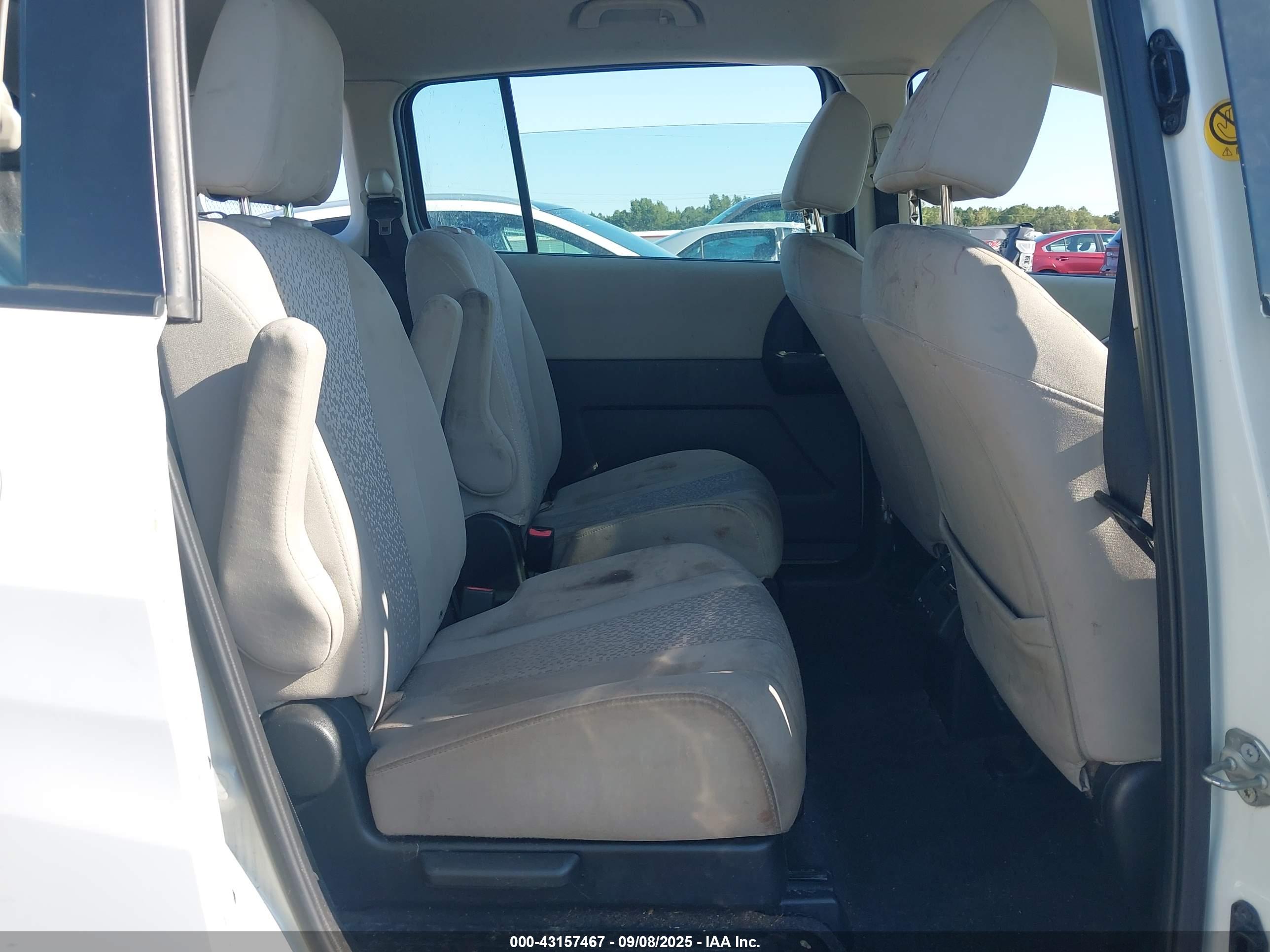 MAZDA MAZDA5 image 8