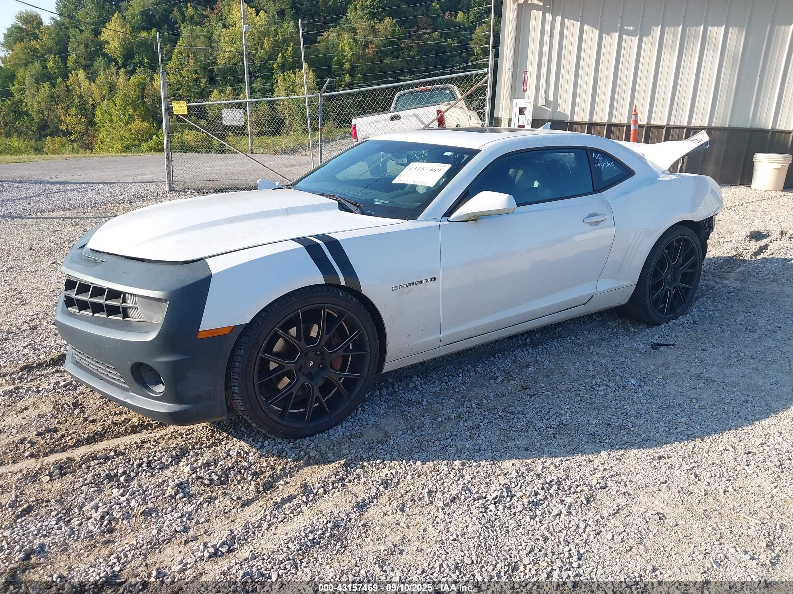 CHEVROLET CAMARO image 2