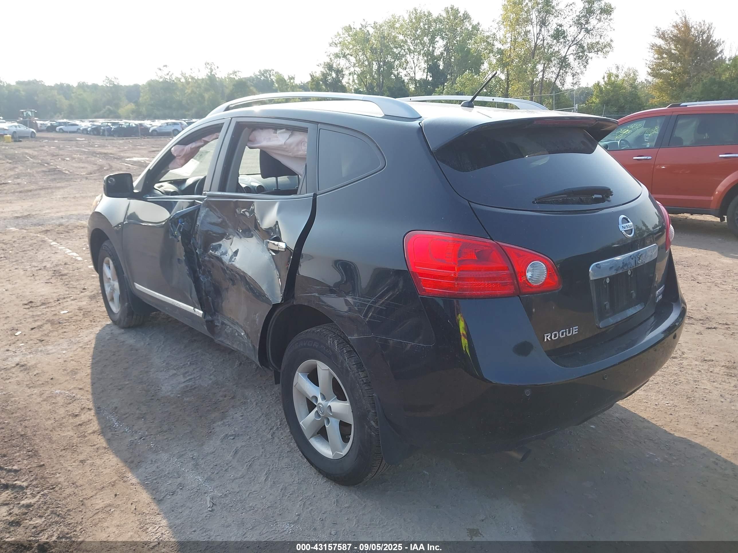 NISSAN ROGUE image 3