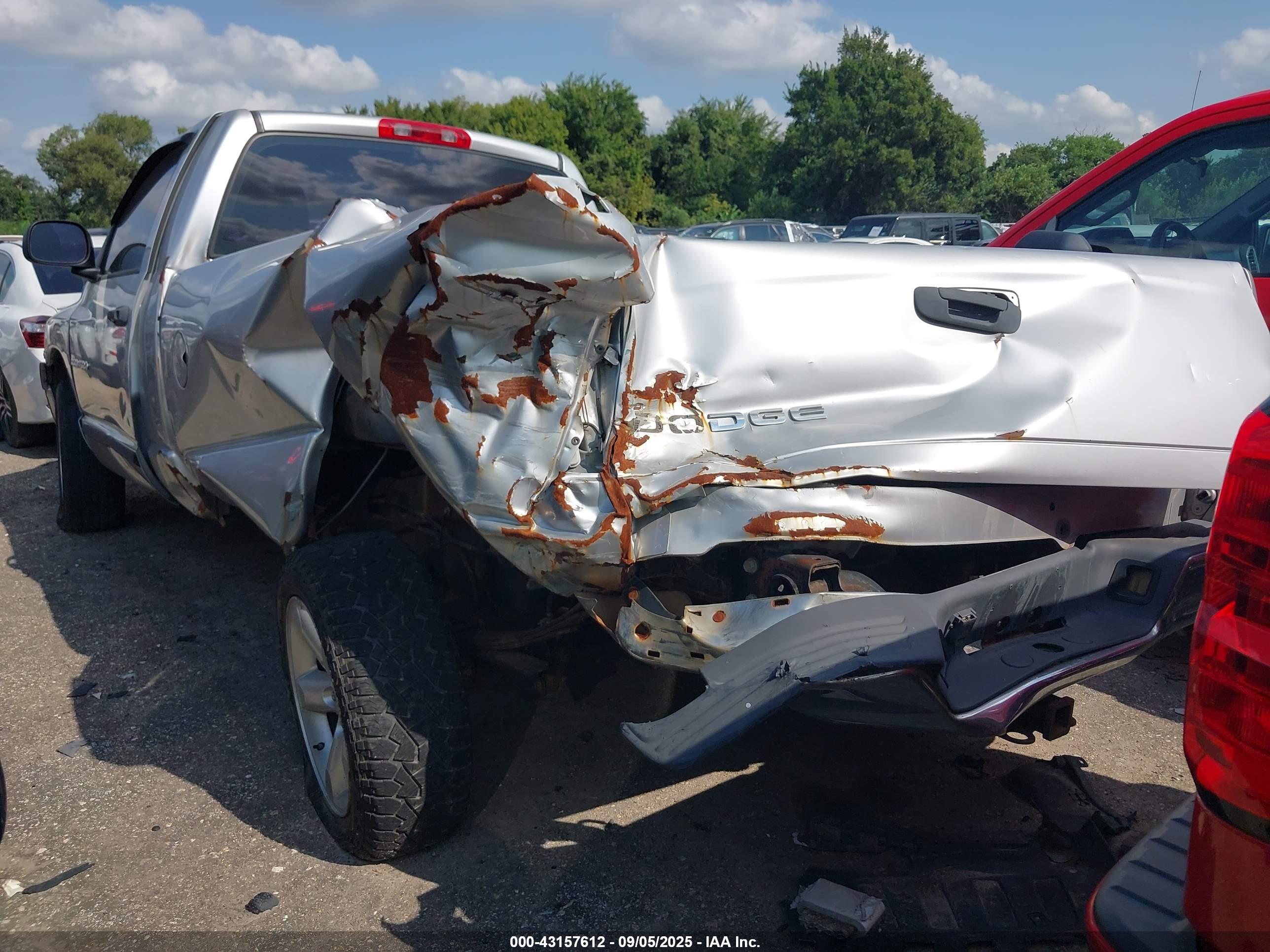 DODGE RAM image 3