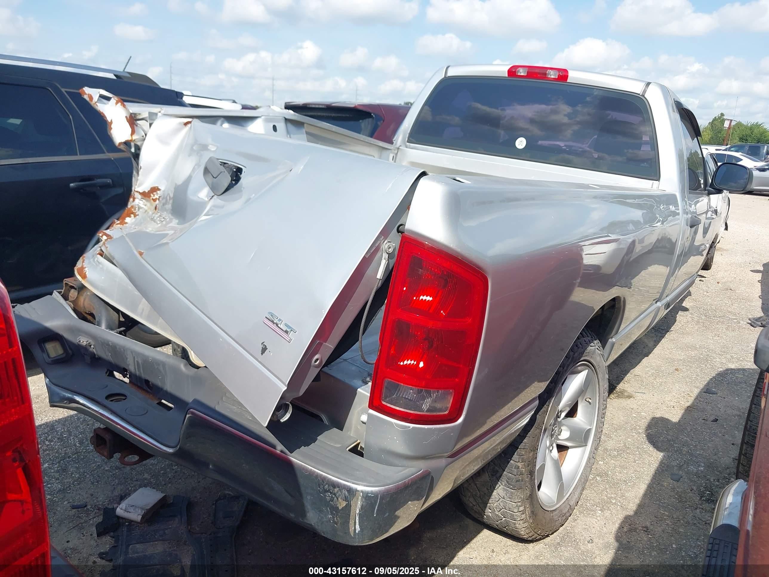 DODGE RAM image 4
