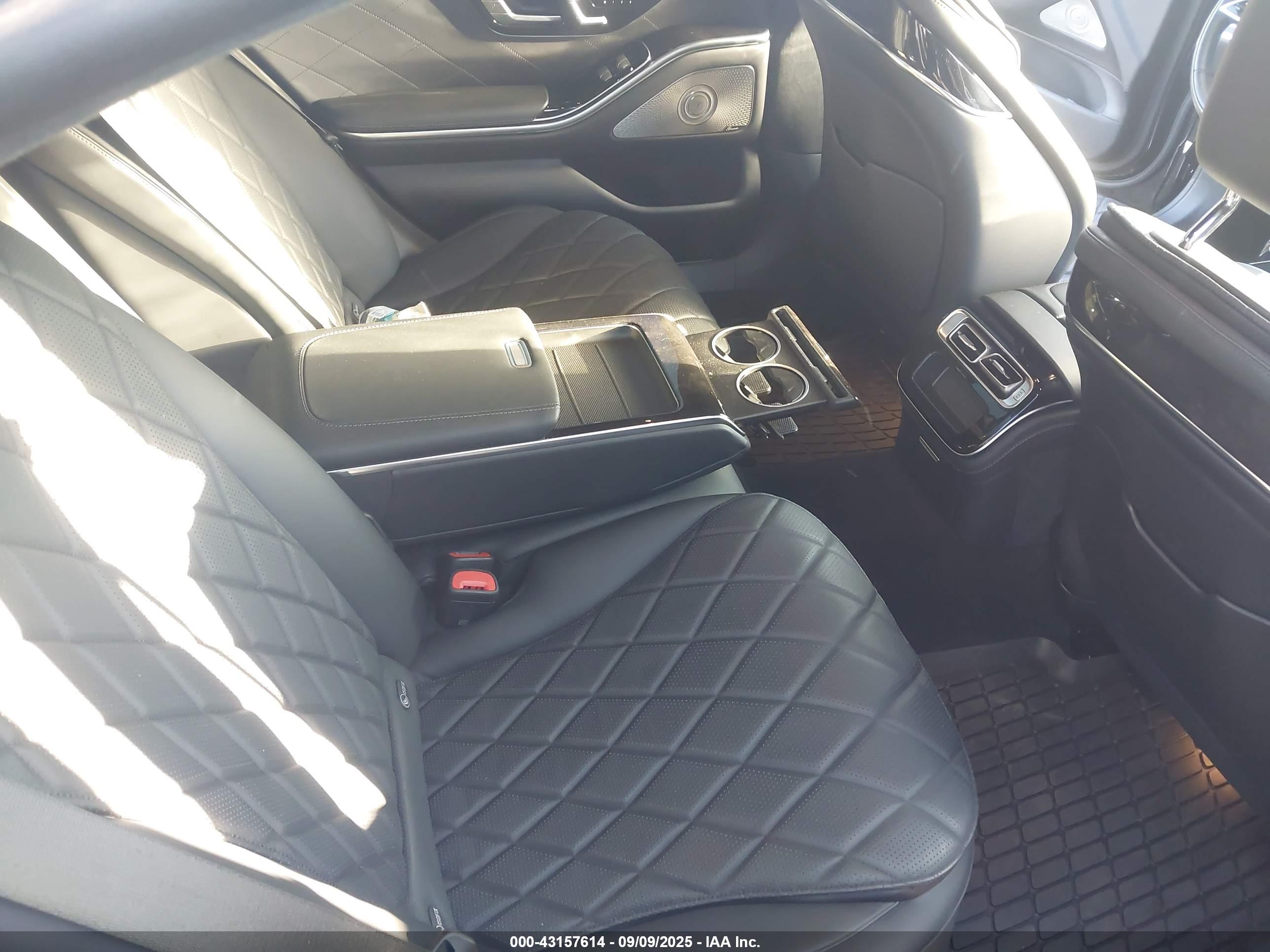 MERCEDES-BENZ S image 8