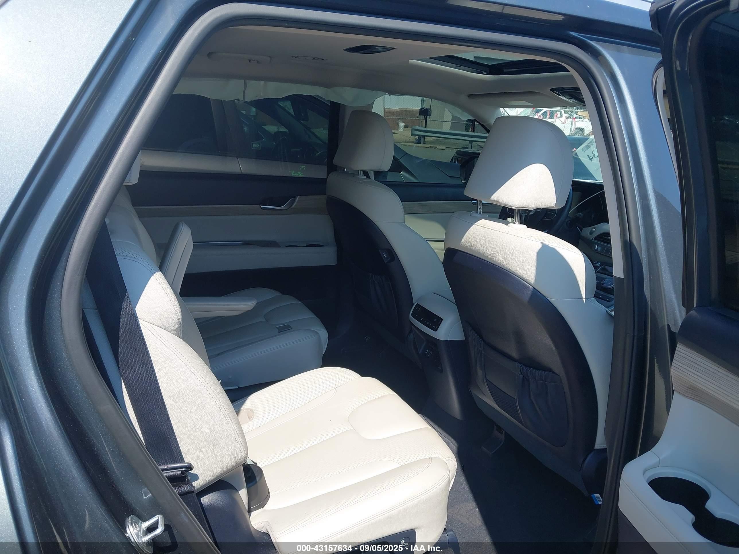 HYUNDAI PALISADE image 8
