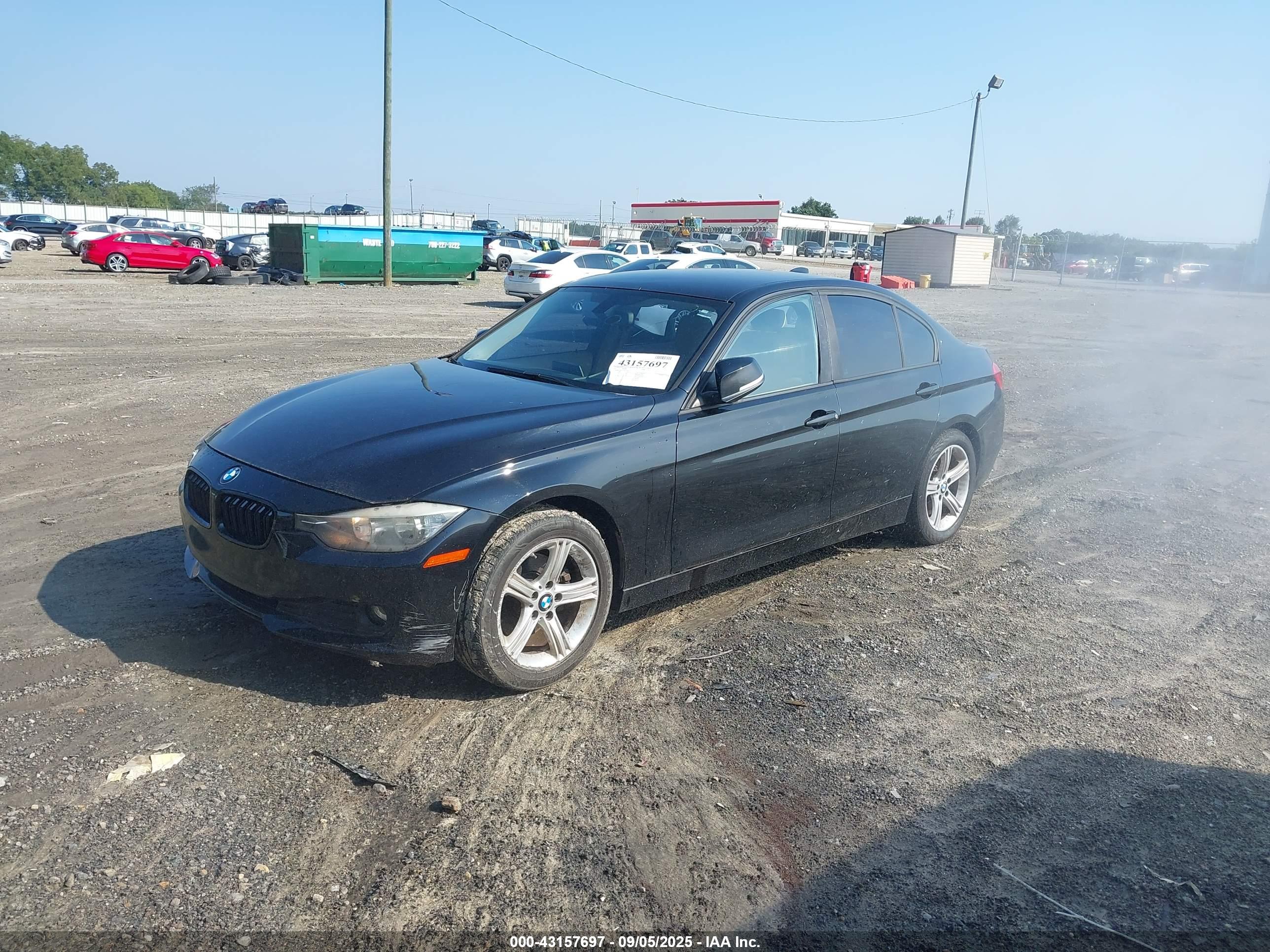 BMW 328I image 2