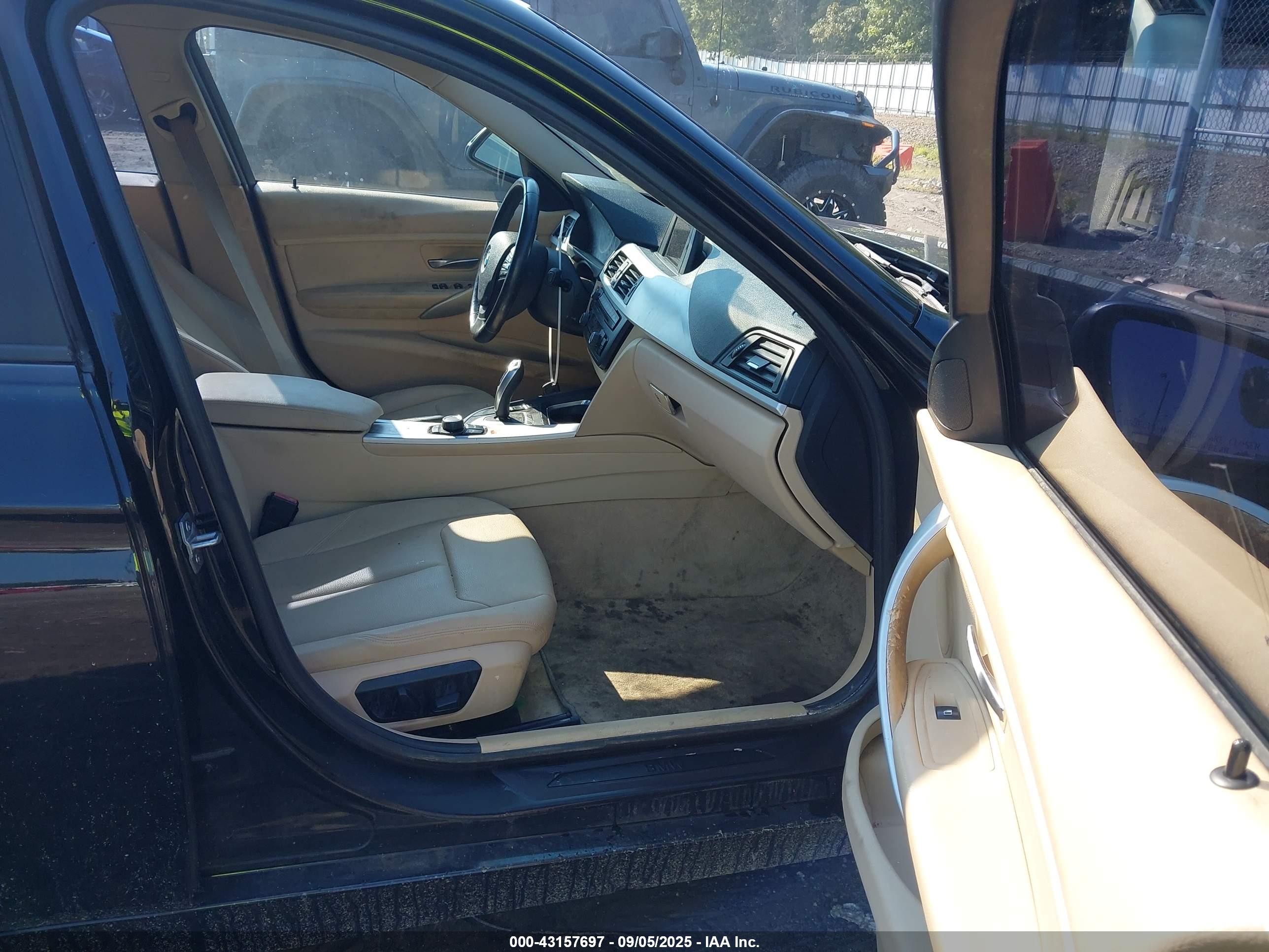 BMW 328I image 5
