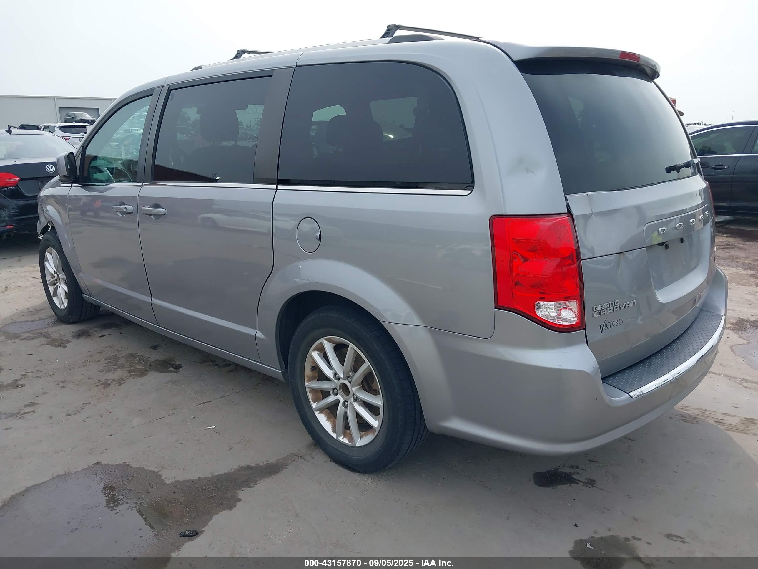 DODGE GRAND image 3
