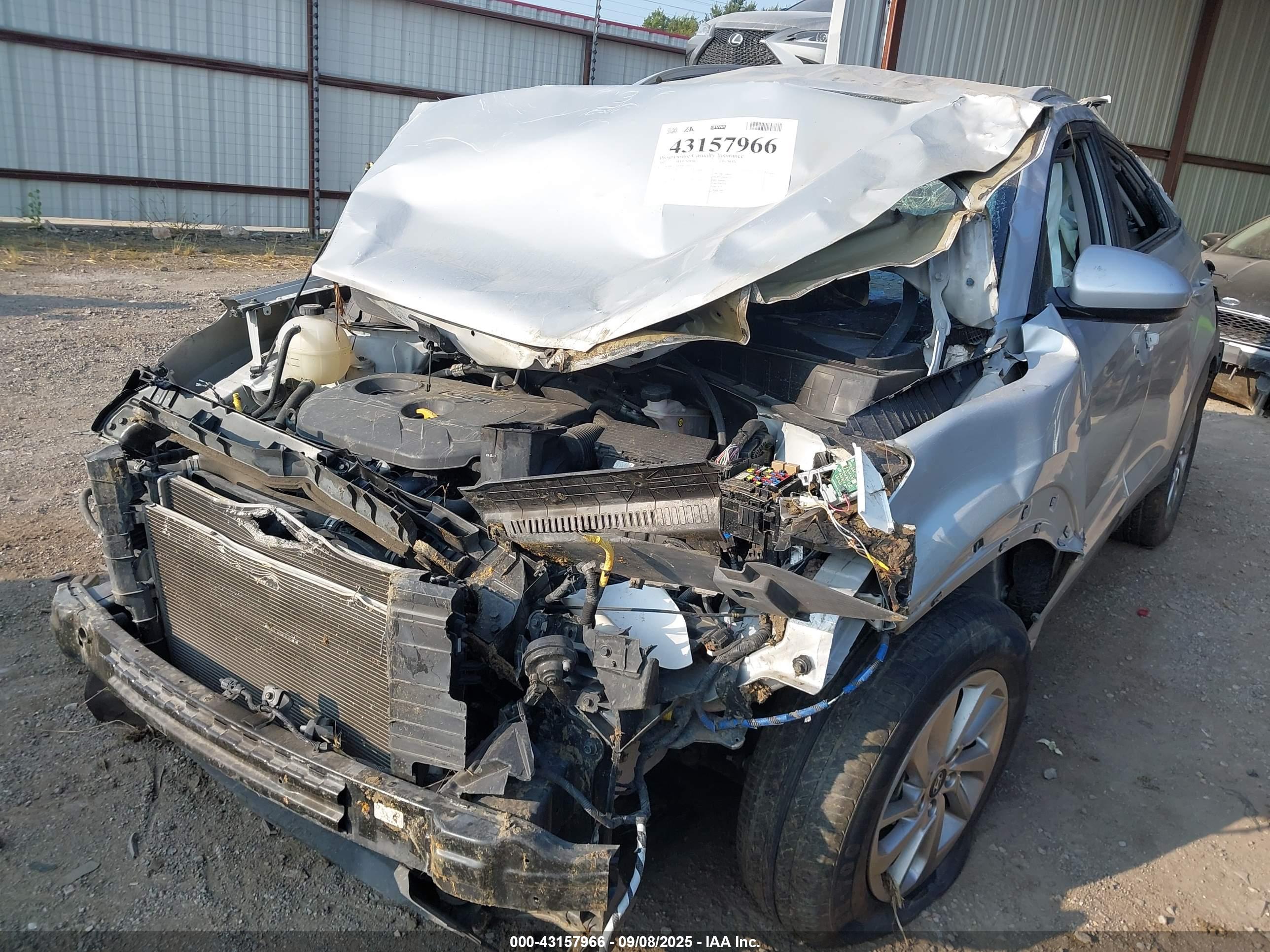 HYUNDAI TUCSON image 6