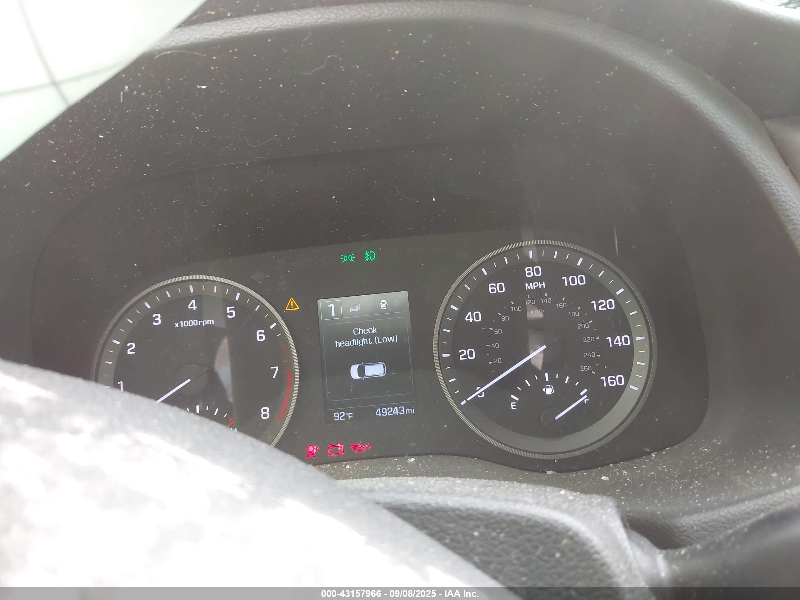 HYUNDAI TUCSON image 7