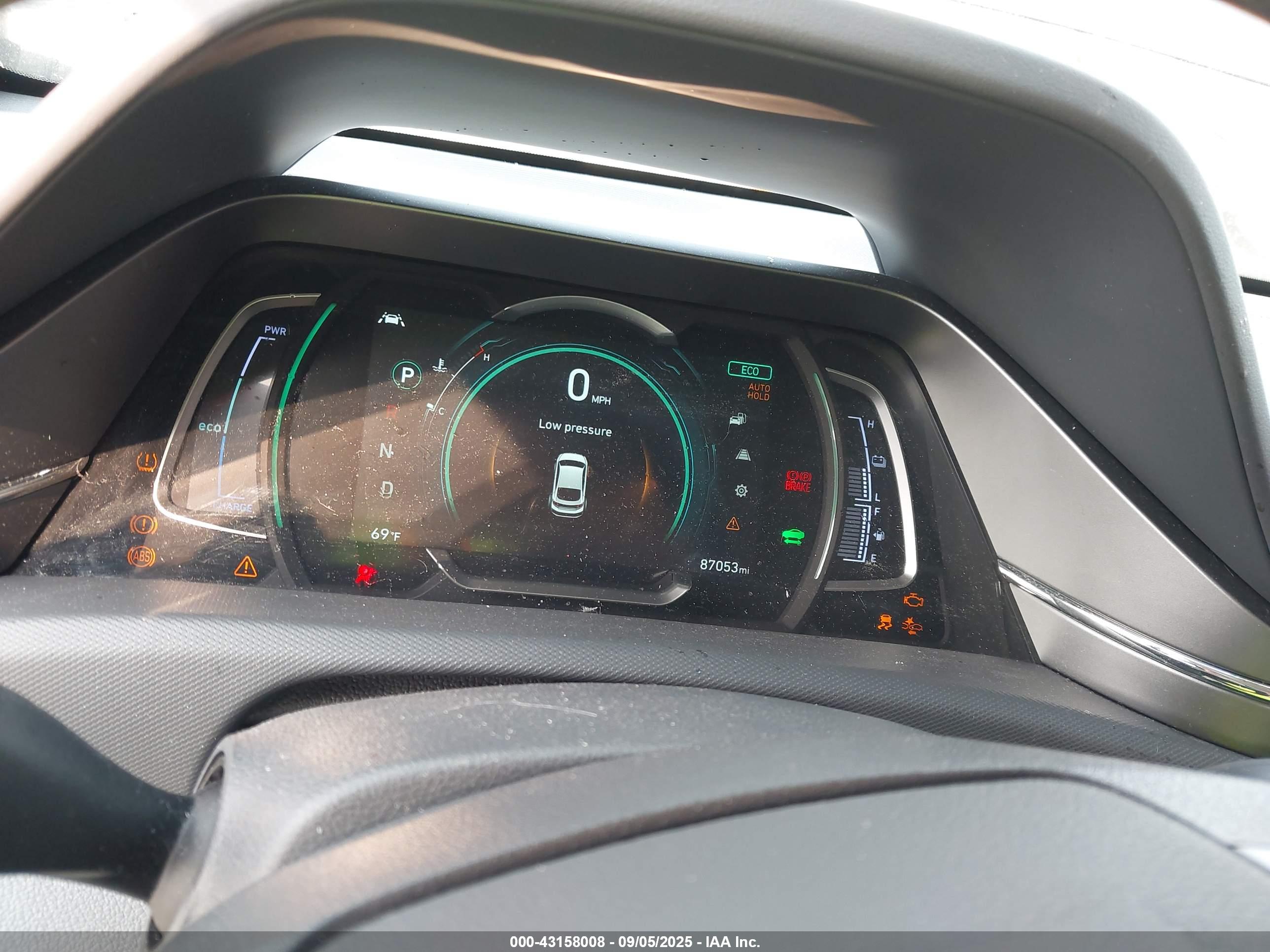 HYUNDAI IONIQ image 7