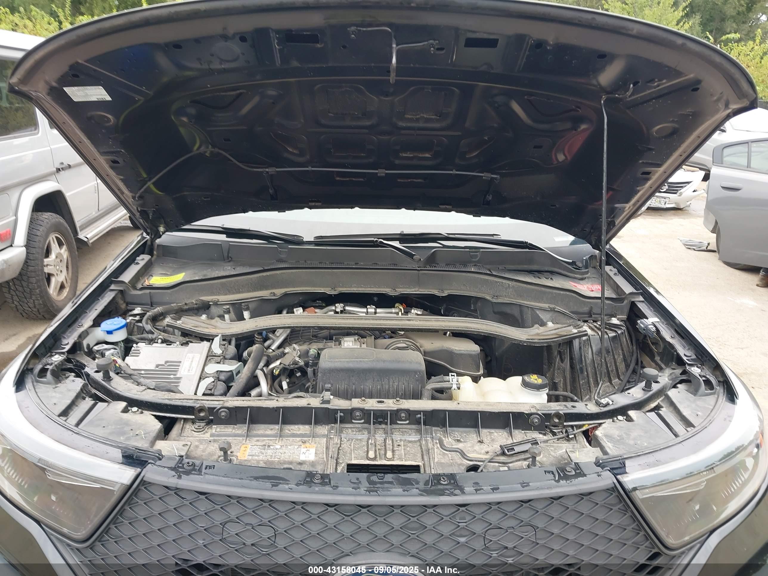 FORD EXPLORER image 10