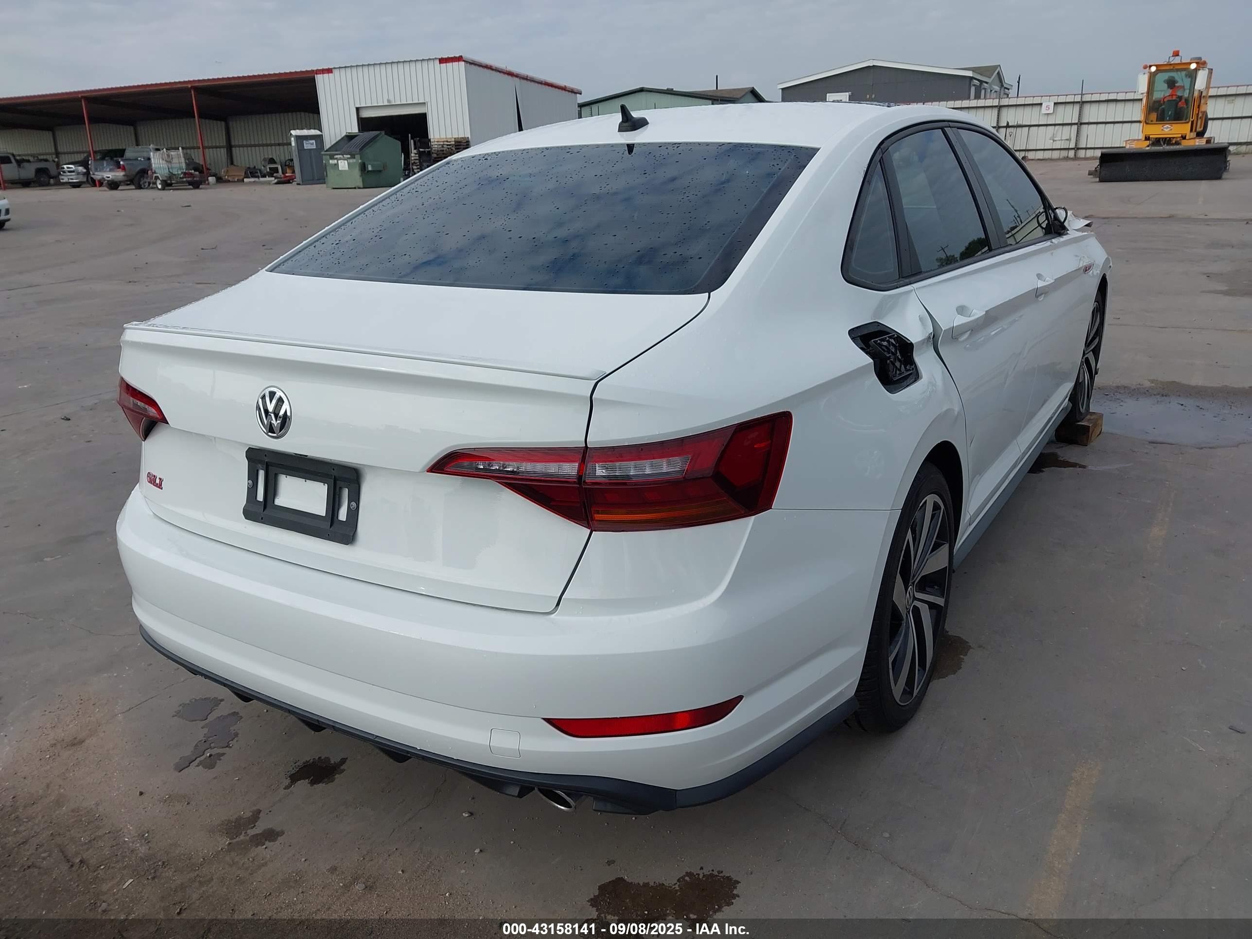 VOLKSWAGEN JETTA image 4