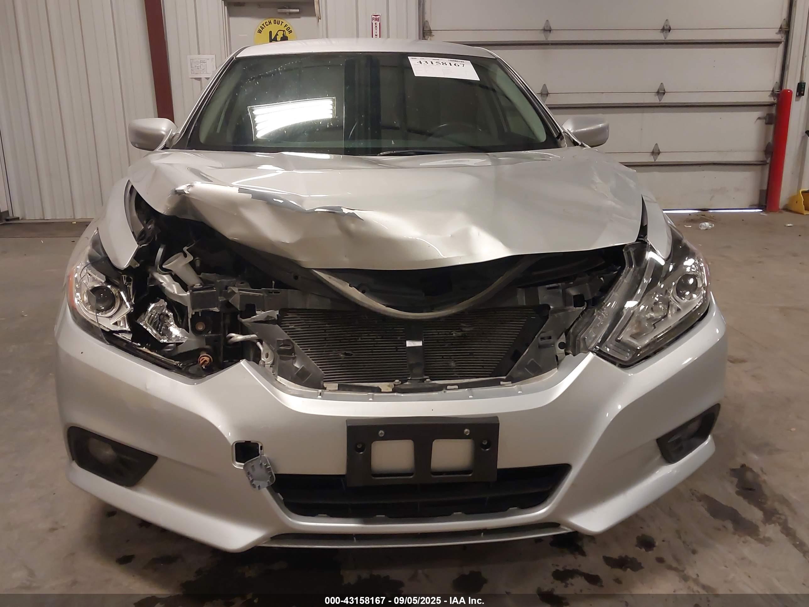 NISSAN ALTIMA image 6