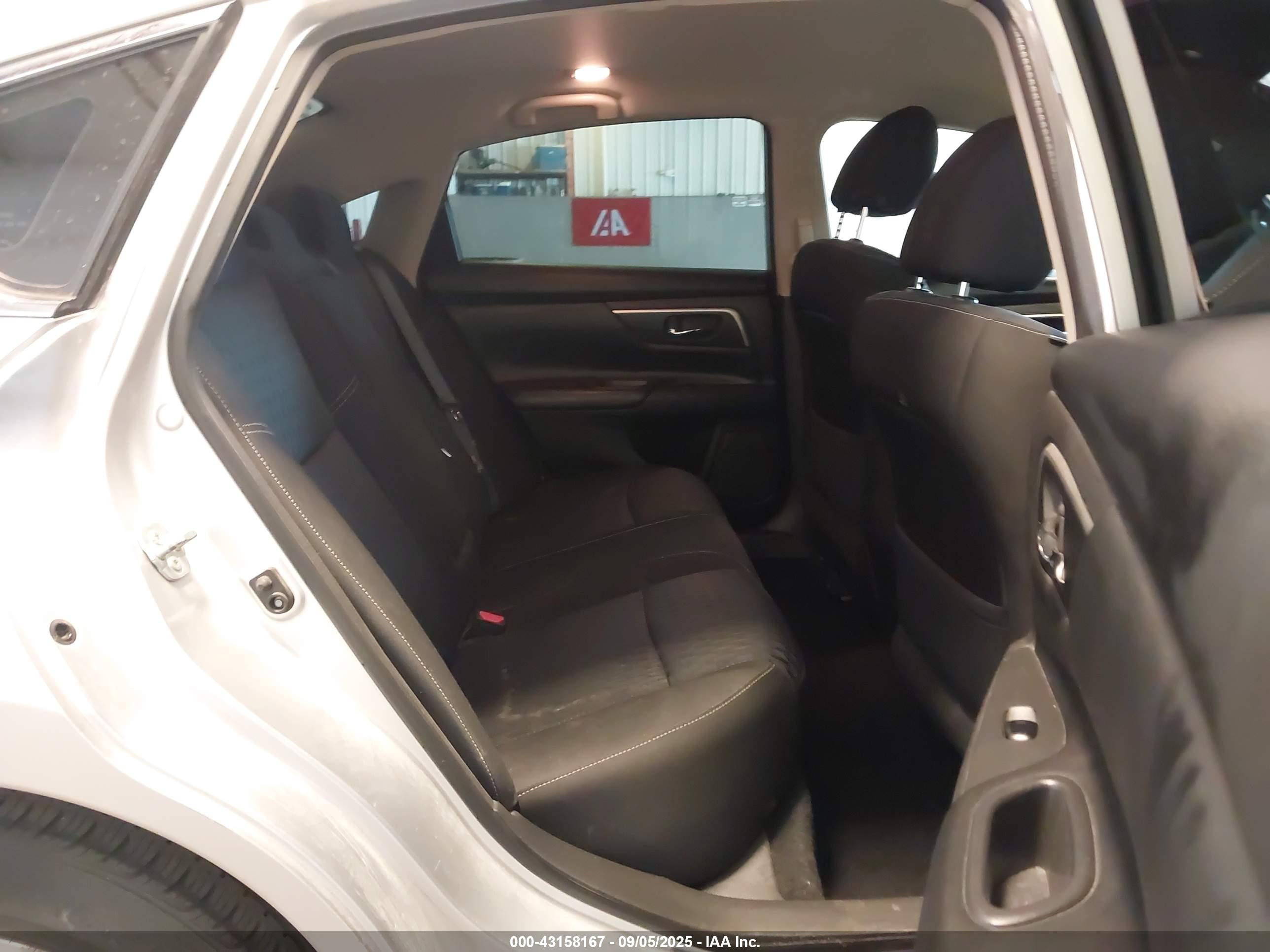 NISSAN ALTIMA image 8