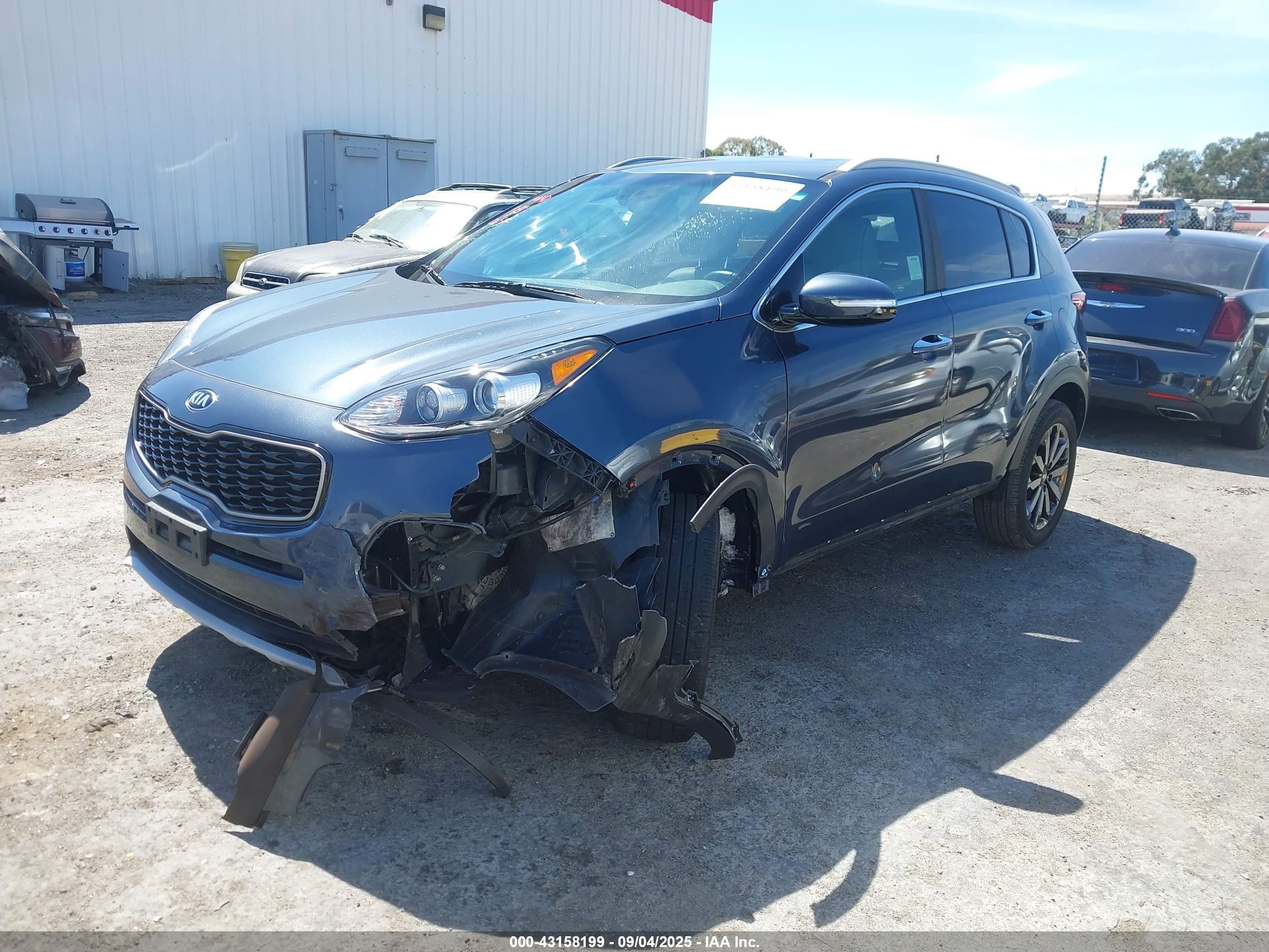 KIA SPORTAGE image 2