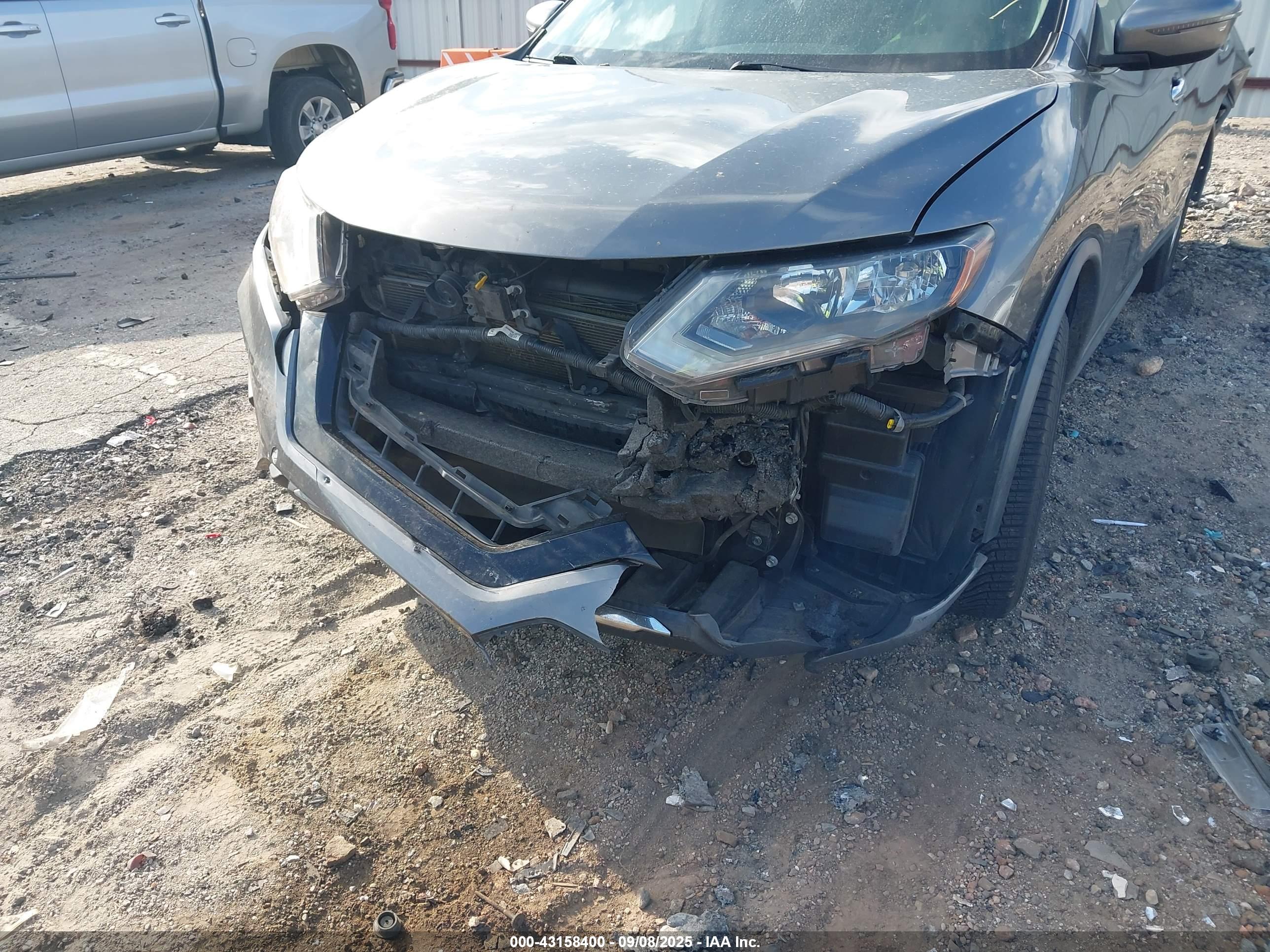 NISSAN ROGUE image 6