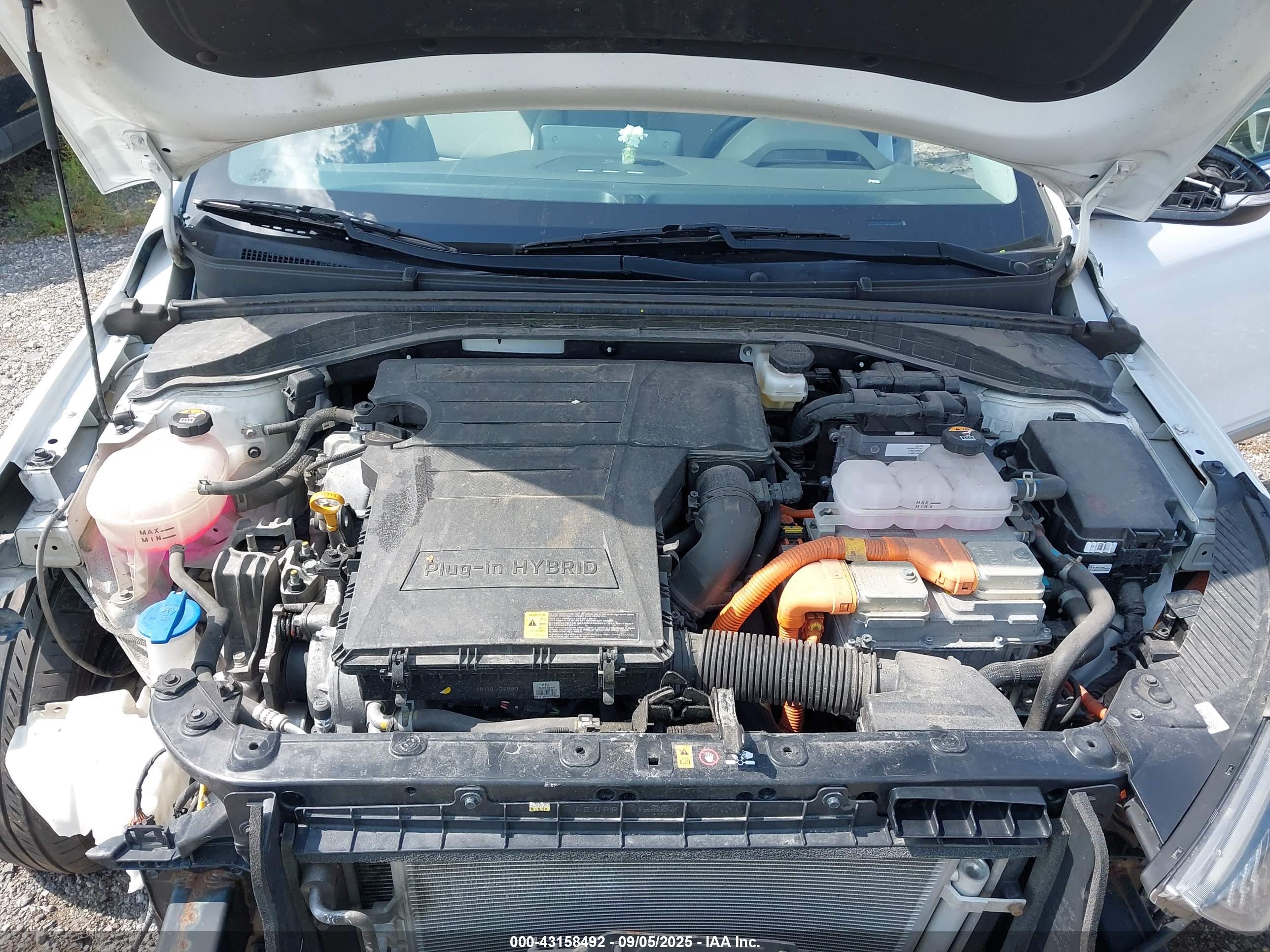 HYUNDAI IONIQ image 10