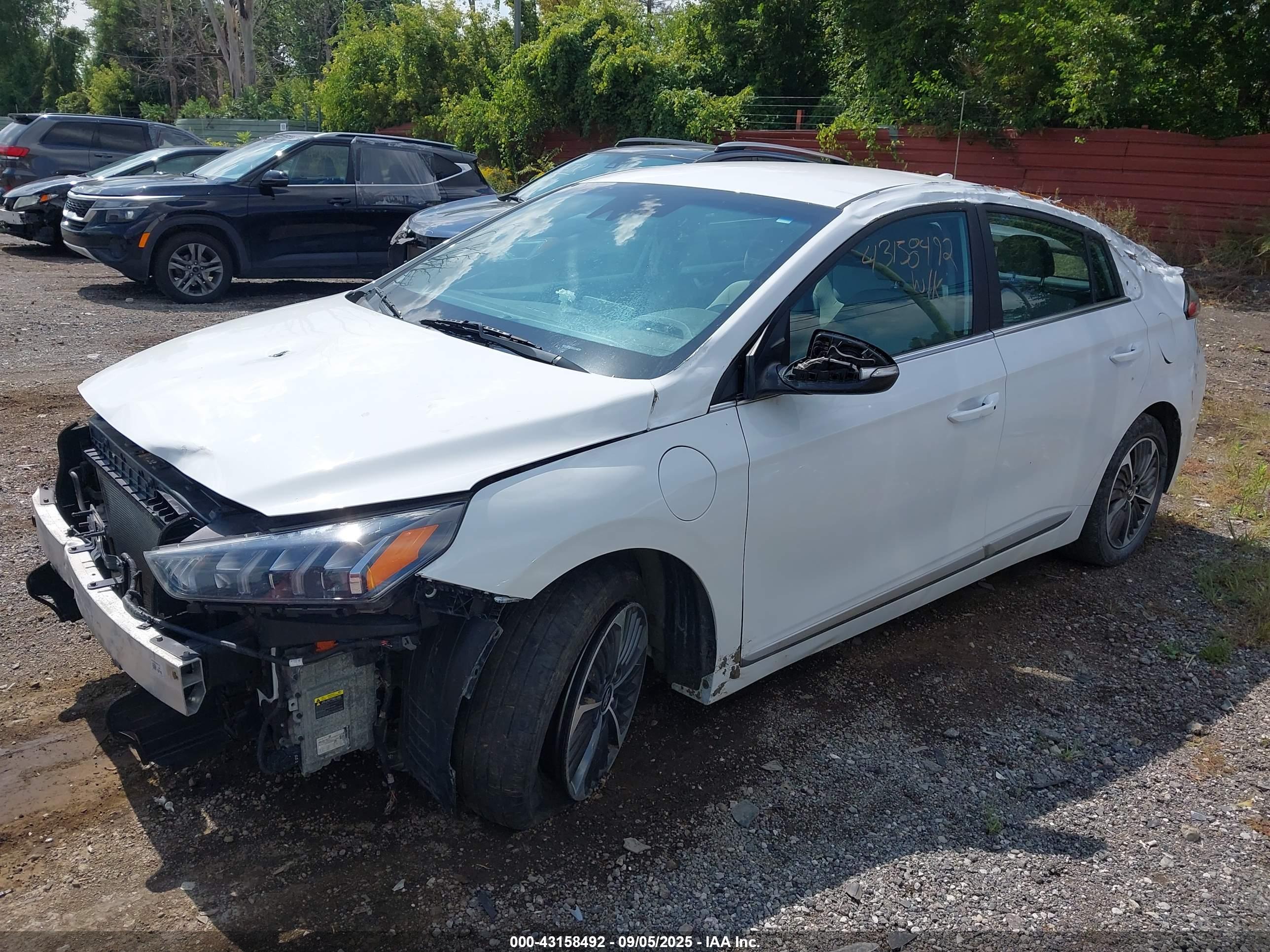HYUNDAI IONIQ image 2