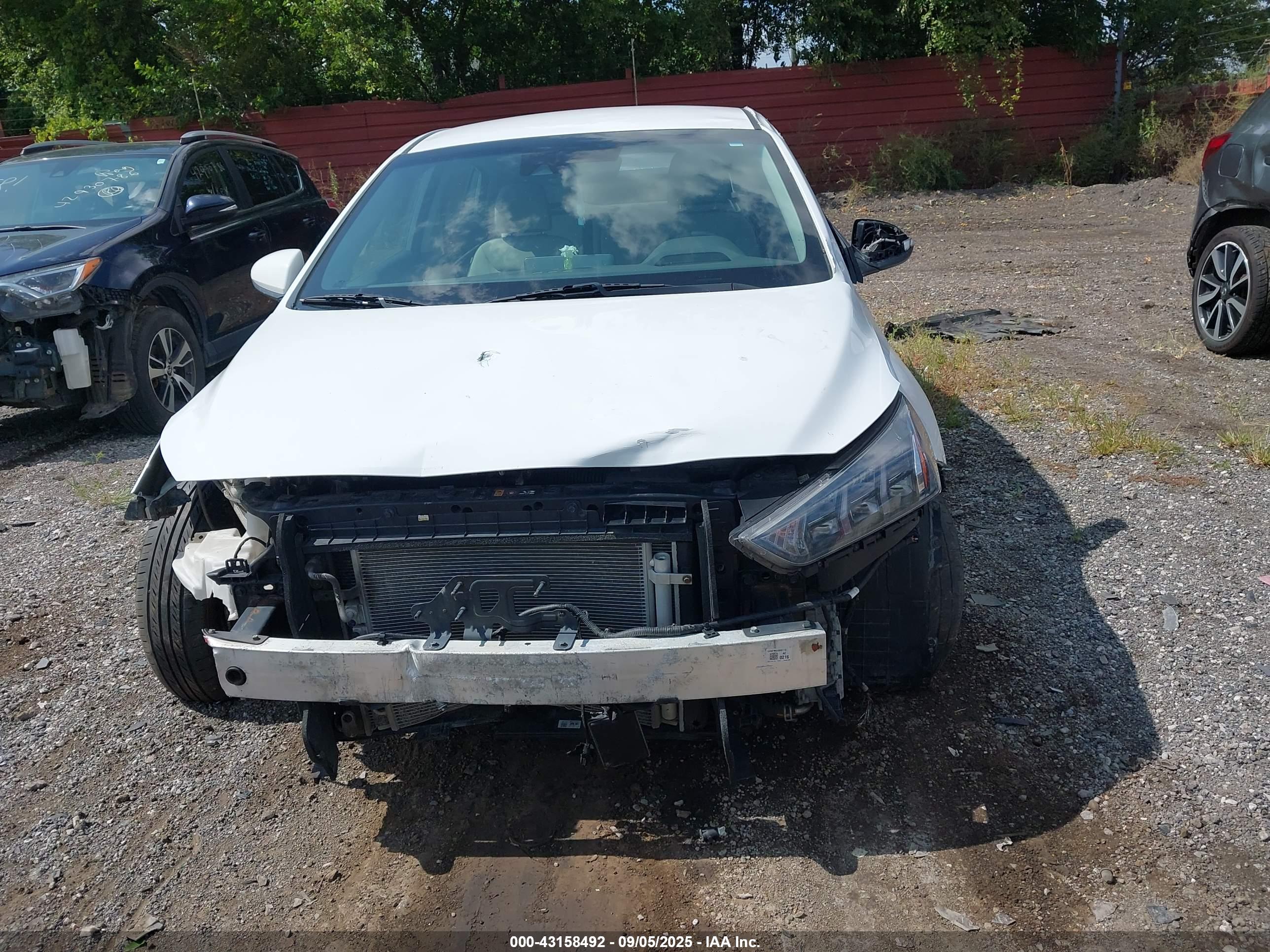 HYUNDAI IONIQ image 6