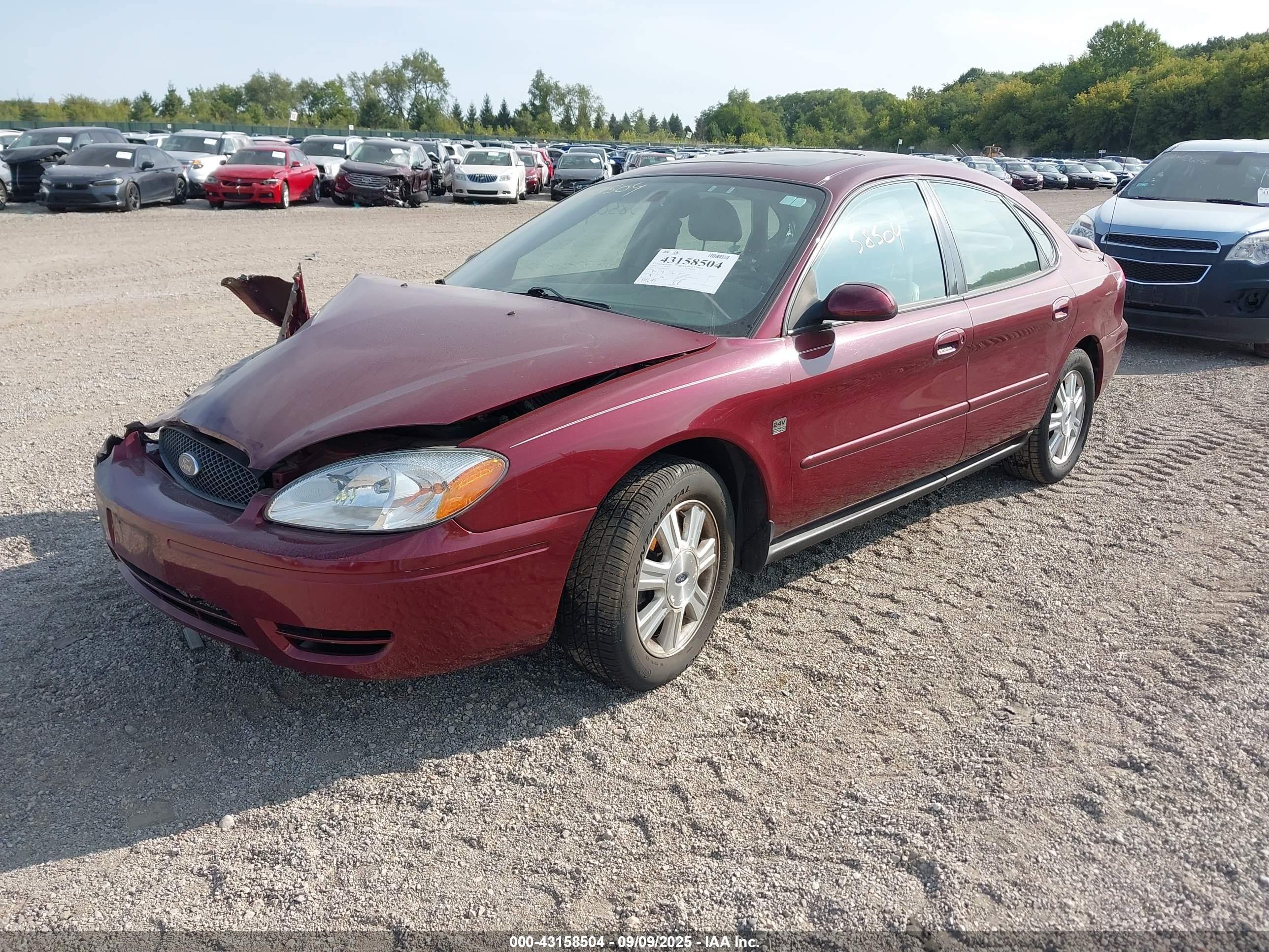 FORD TAURUS image 2