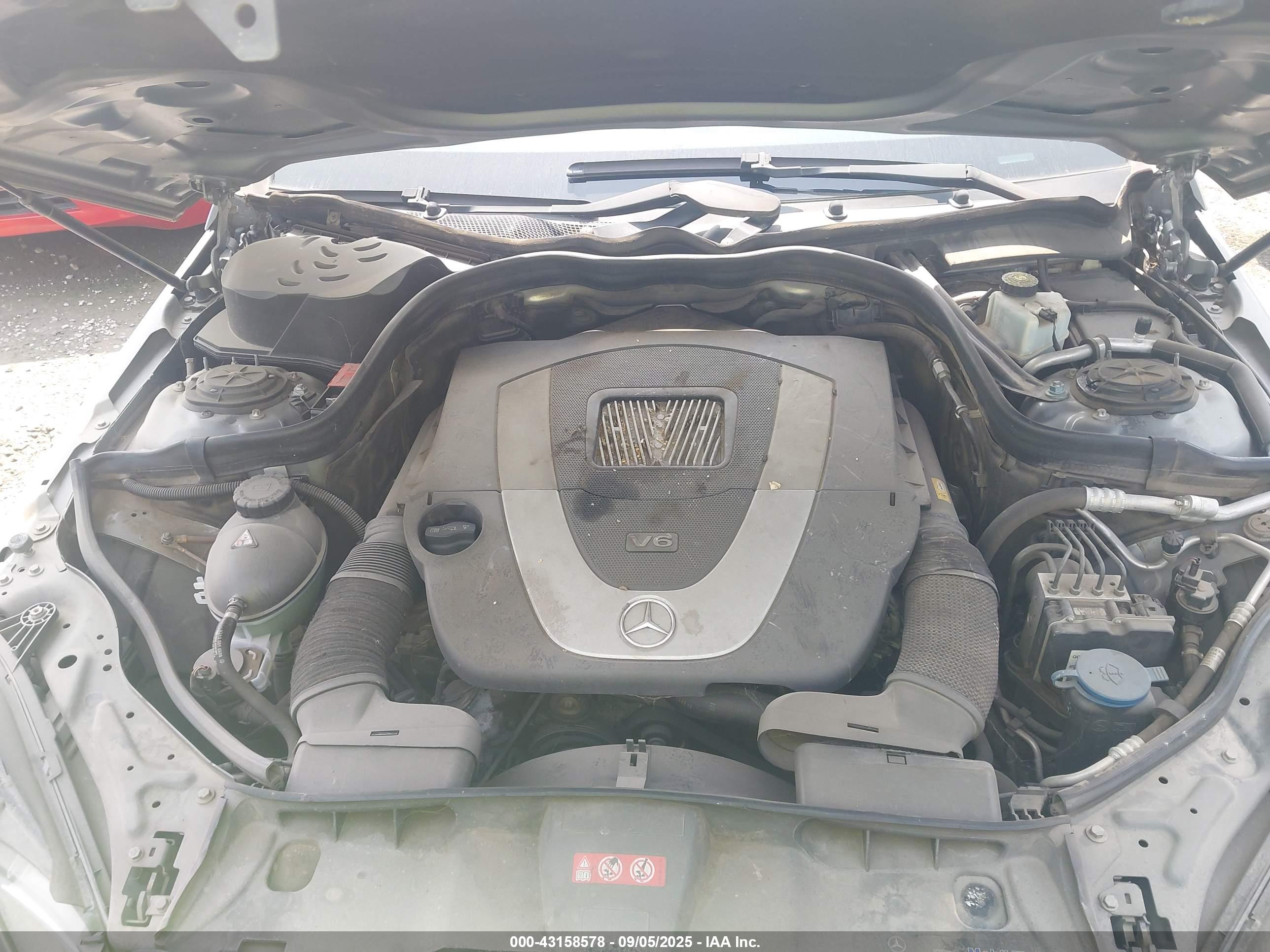 MERCEDES-BENZ E image 10