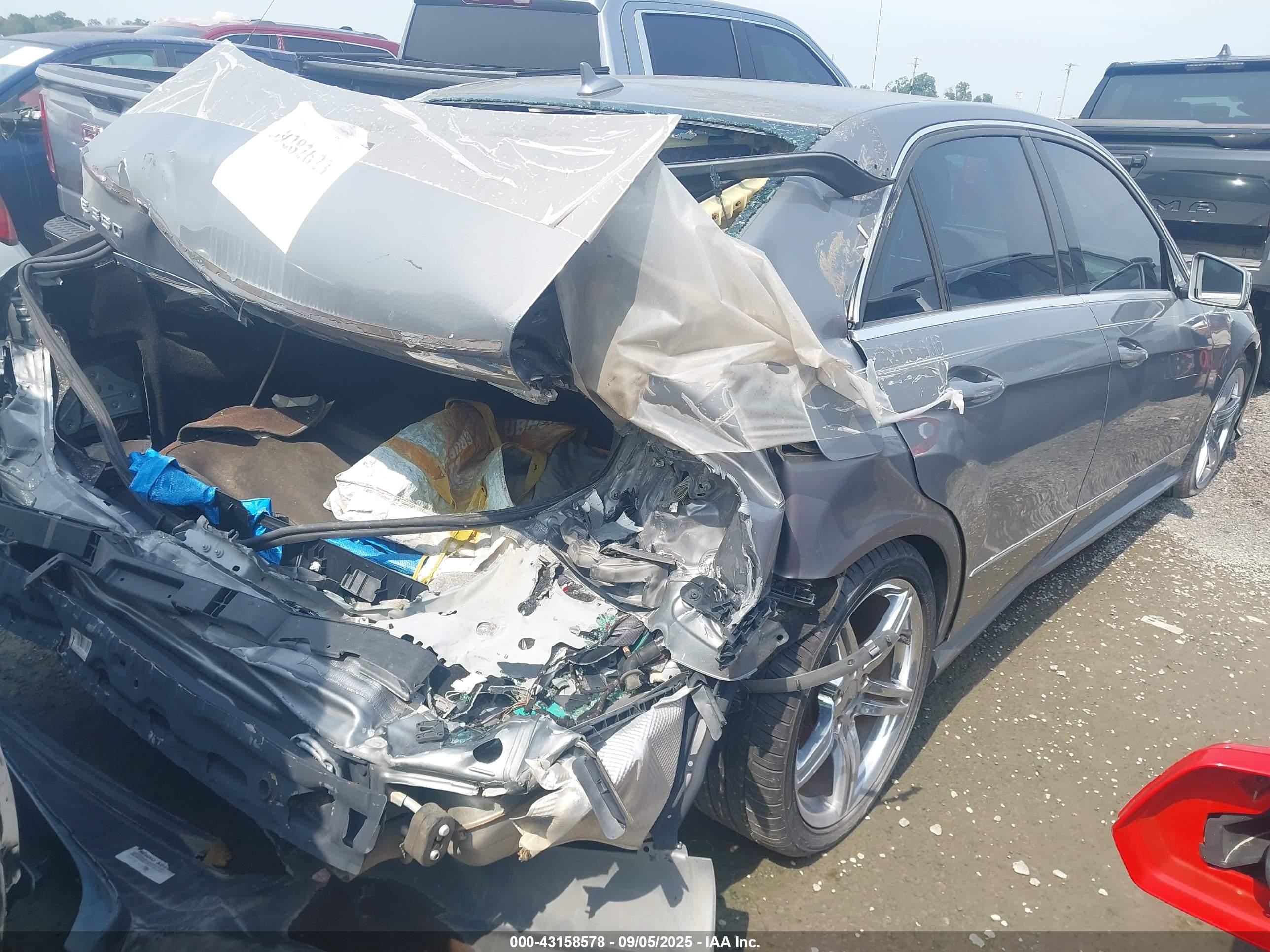 MERCEDES-BENZ E image 4