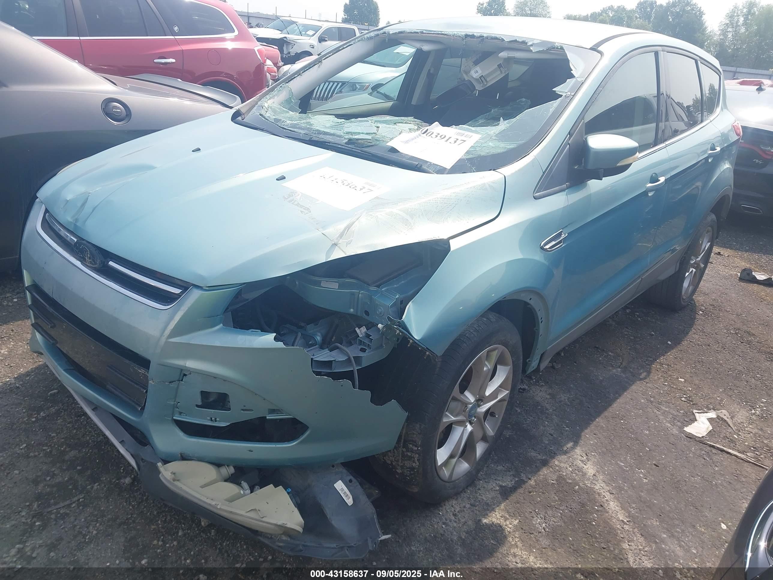 FORD ESCAPE image 2