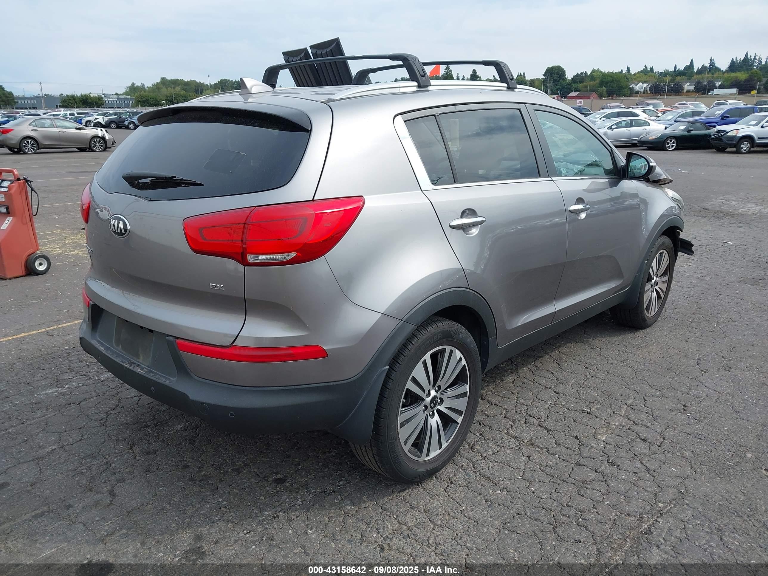 KIA SPORTAGE image 4