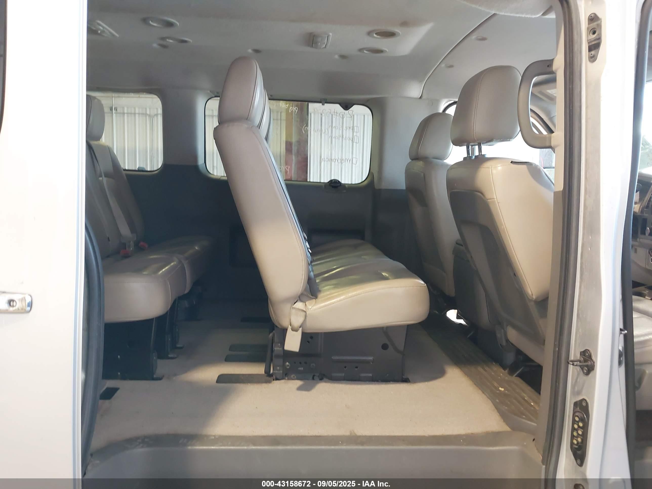 NISSAN NV image 8