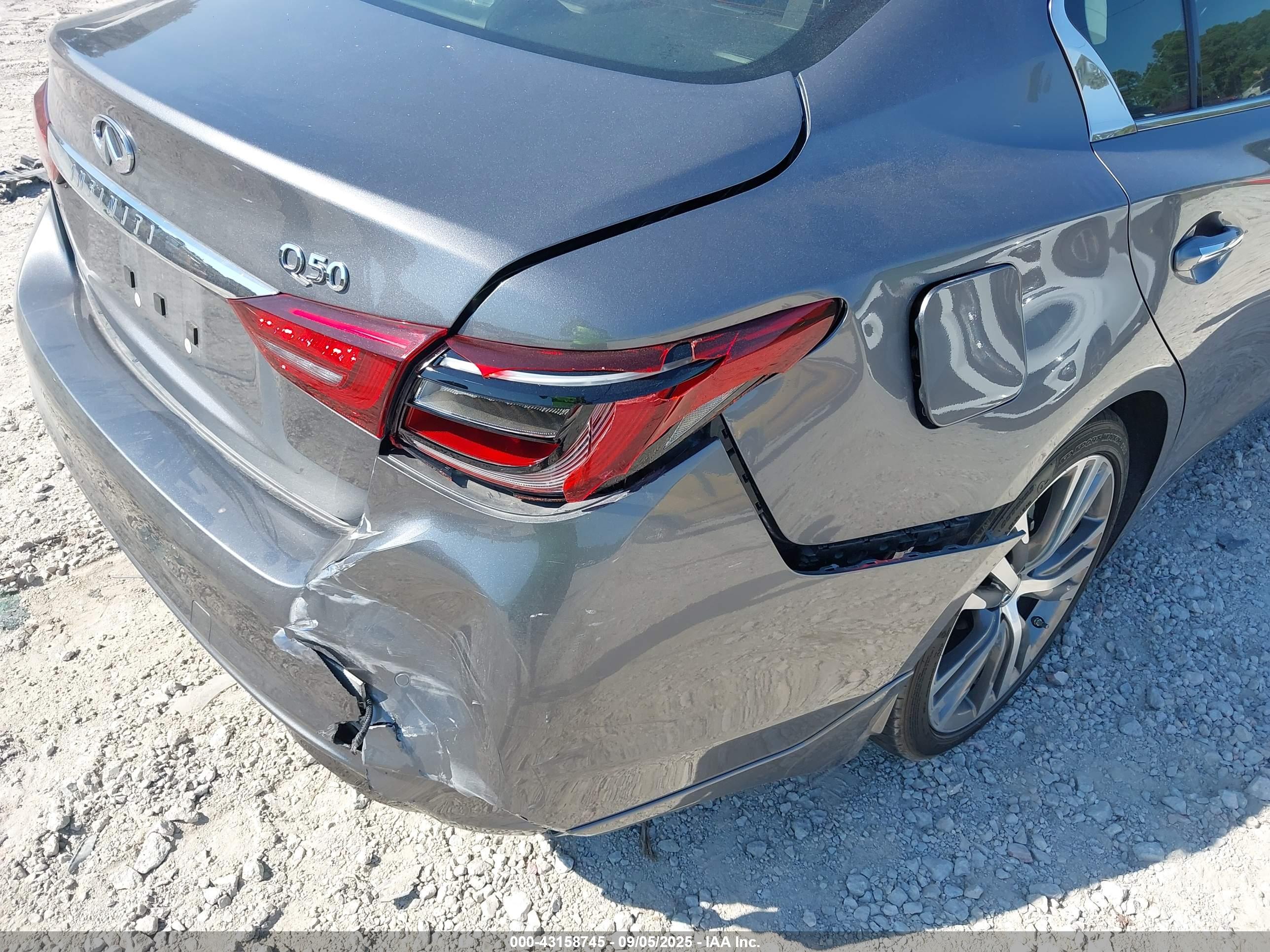 INFINITI Q50 image 6