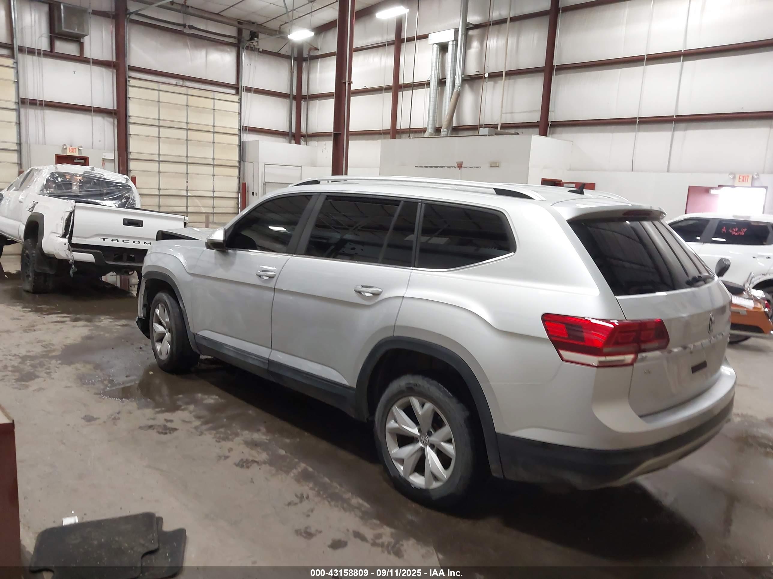 VOLKSWAGEN ATLAS image 3