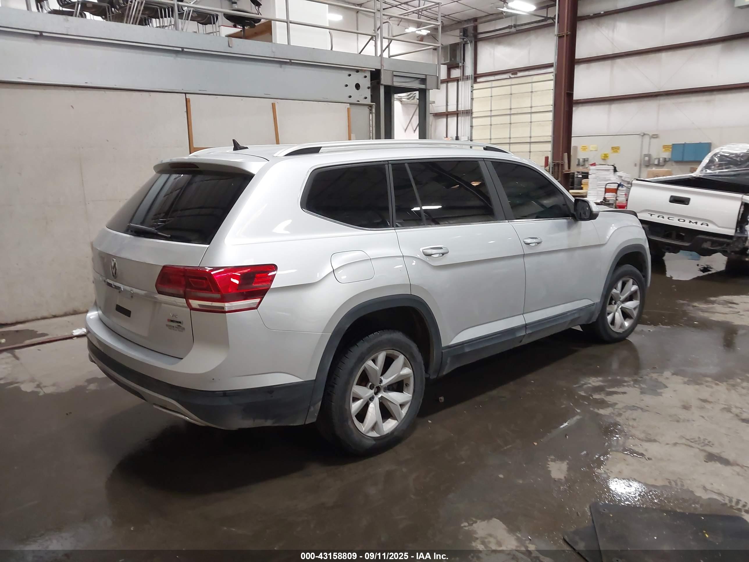 VOLKSWAGEN ATLAS image 4