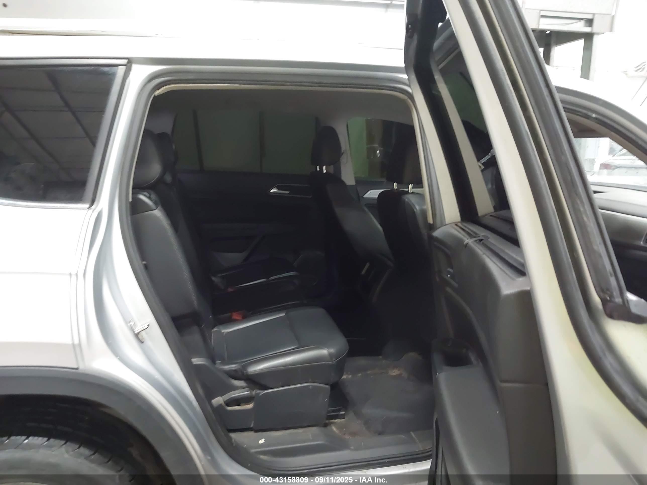 VOLKSWAGEN ATLAS image 8