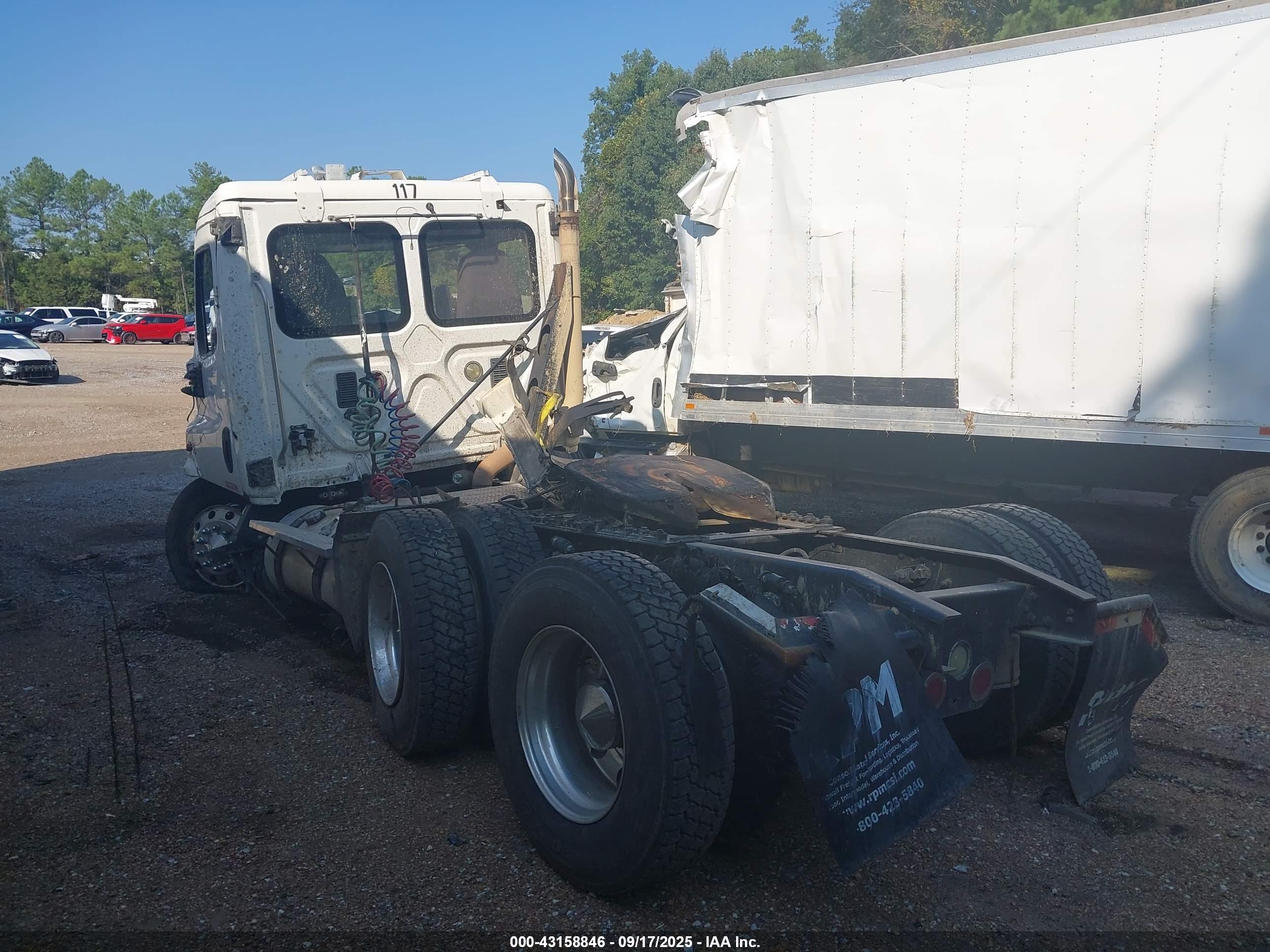 FREIGHTLINER CASCADIA image 3