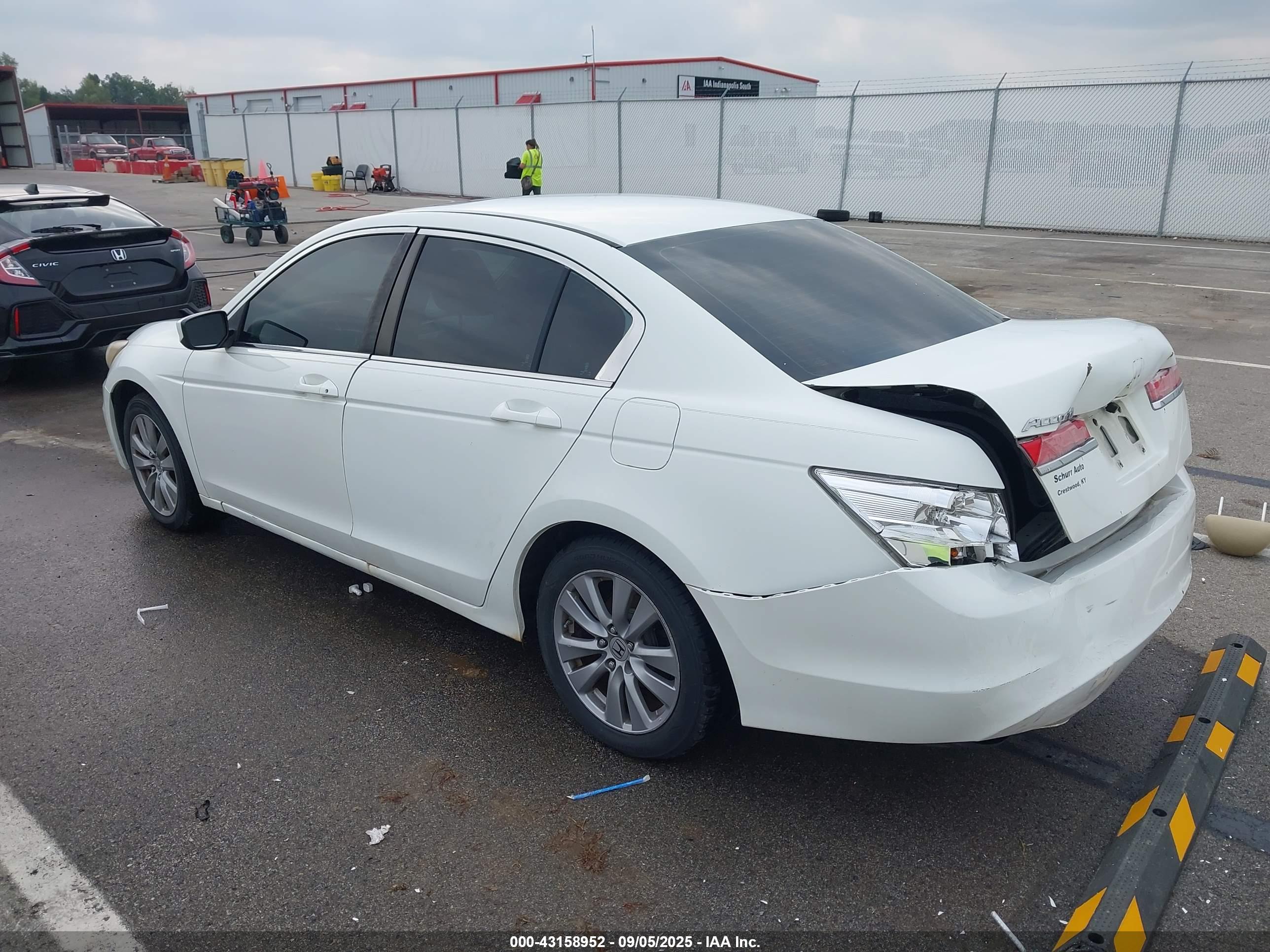 HONDA ACCORD image 3