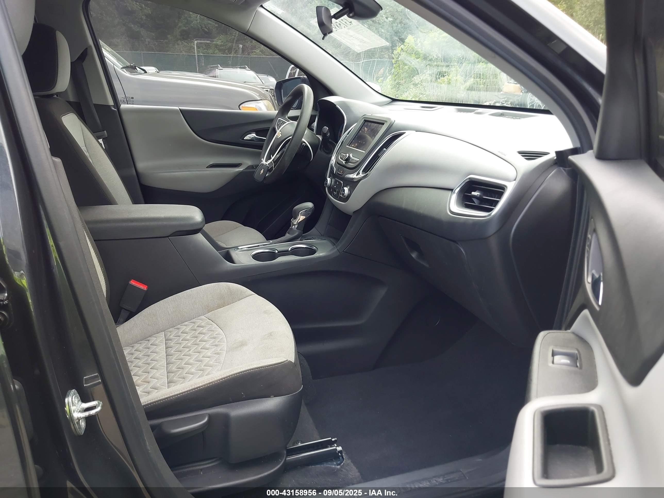 CHEVROLET EQUINOX image 5