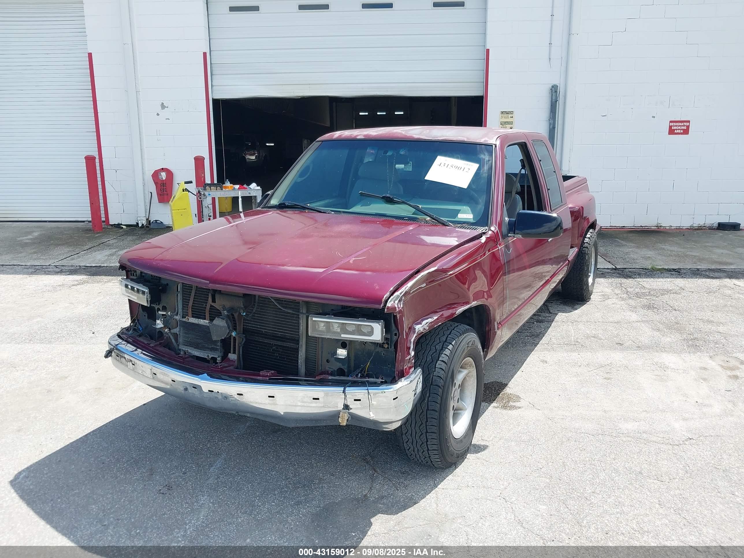 CHEVROLET GMT-400 image 6