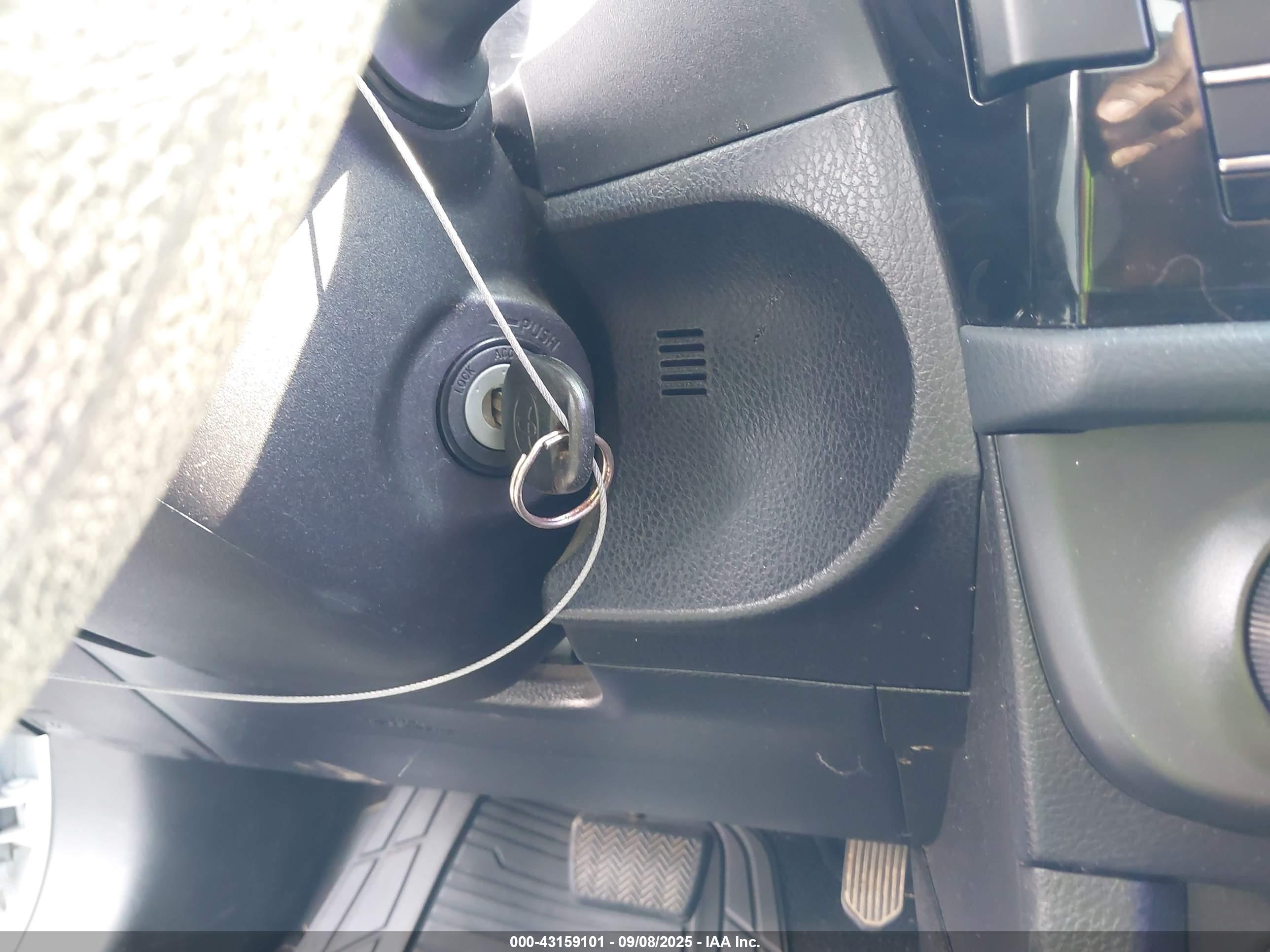 TOYOTA COROLLA image 11