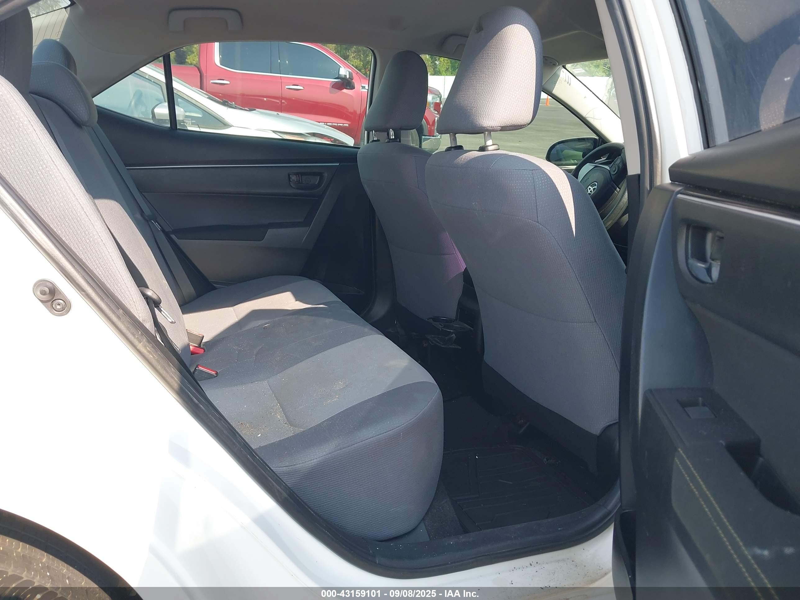 TOYOTA COROLLA image 8