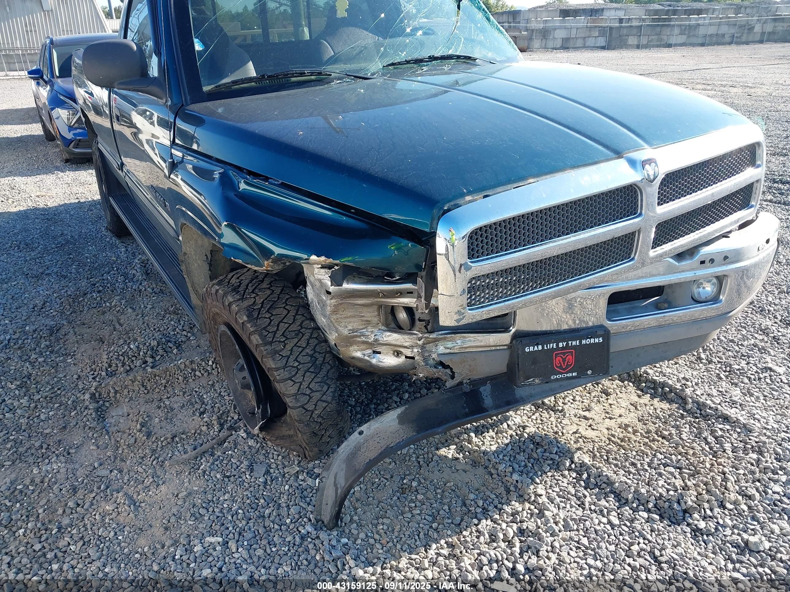 DODGE RAM image 6