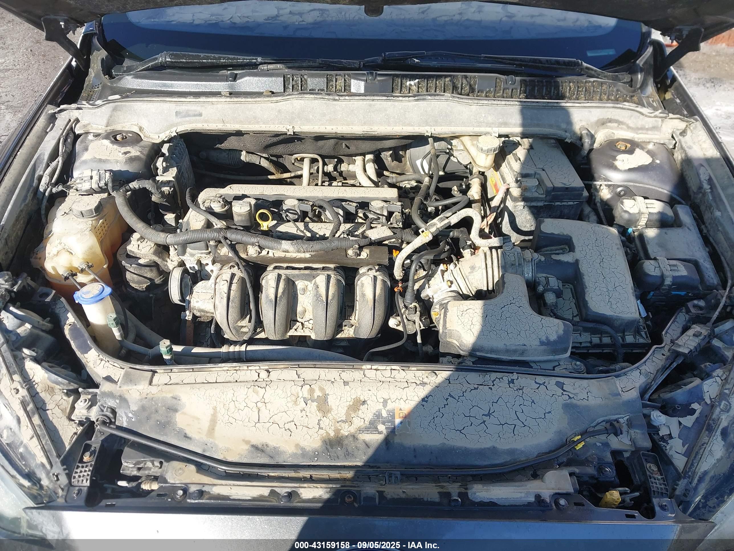 FORD FUSION image 10