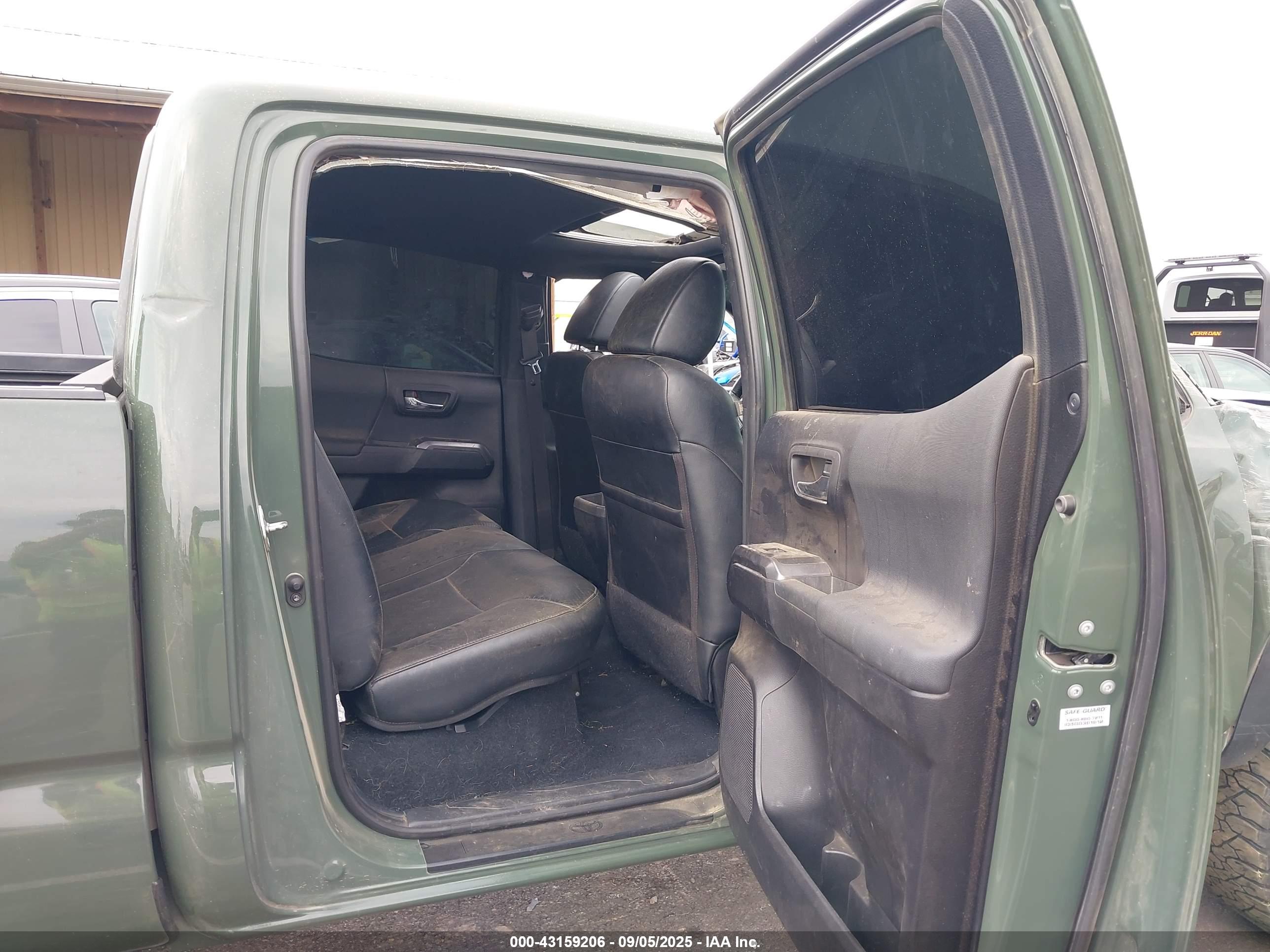 TOYOTA TACOMA image 8