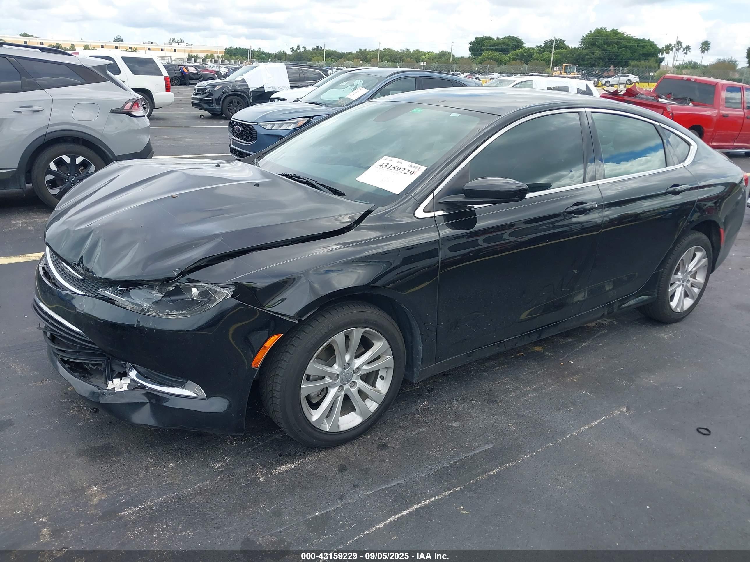 CHRYSLER 200 image 2