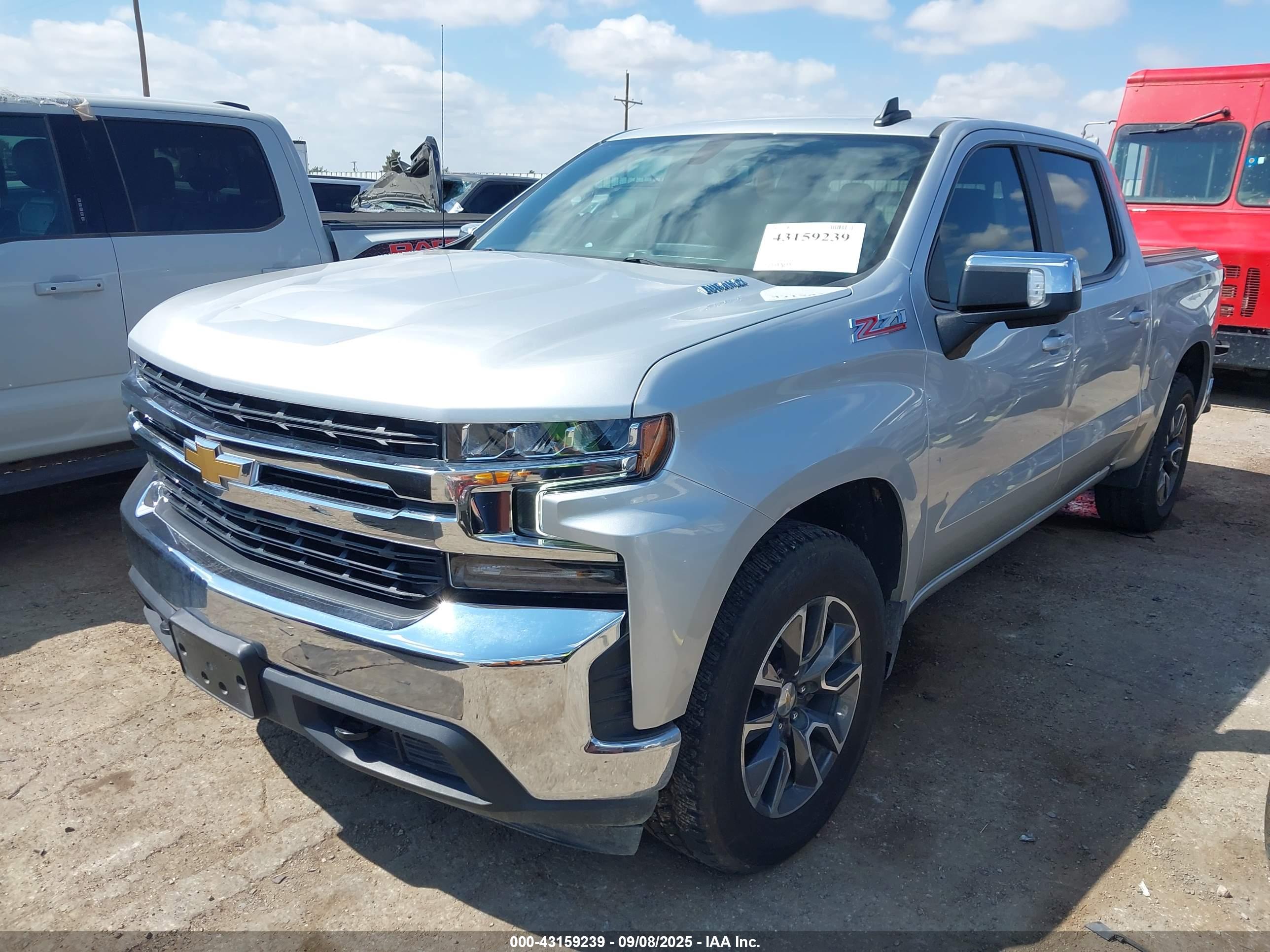CHEVROLET SILVERADO image 2