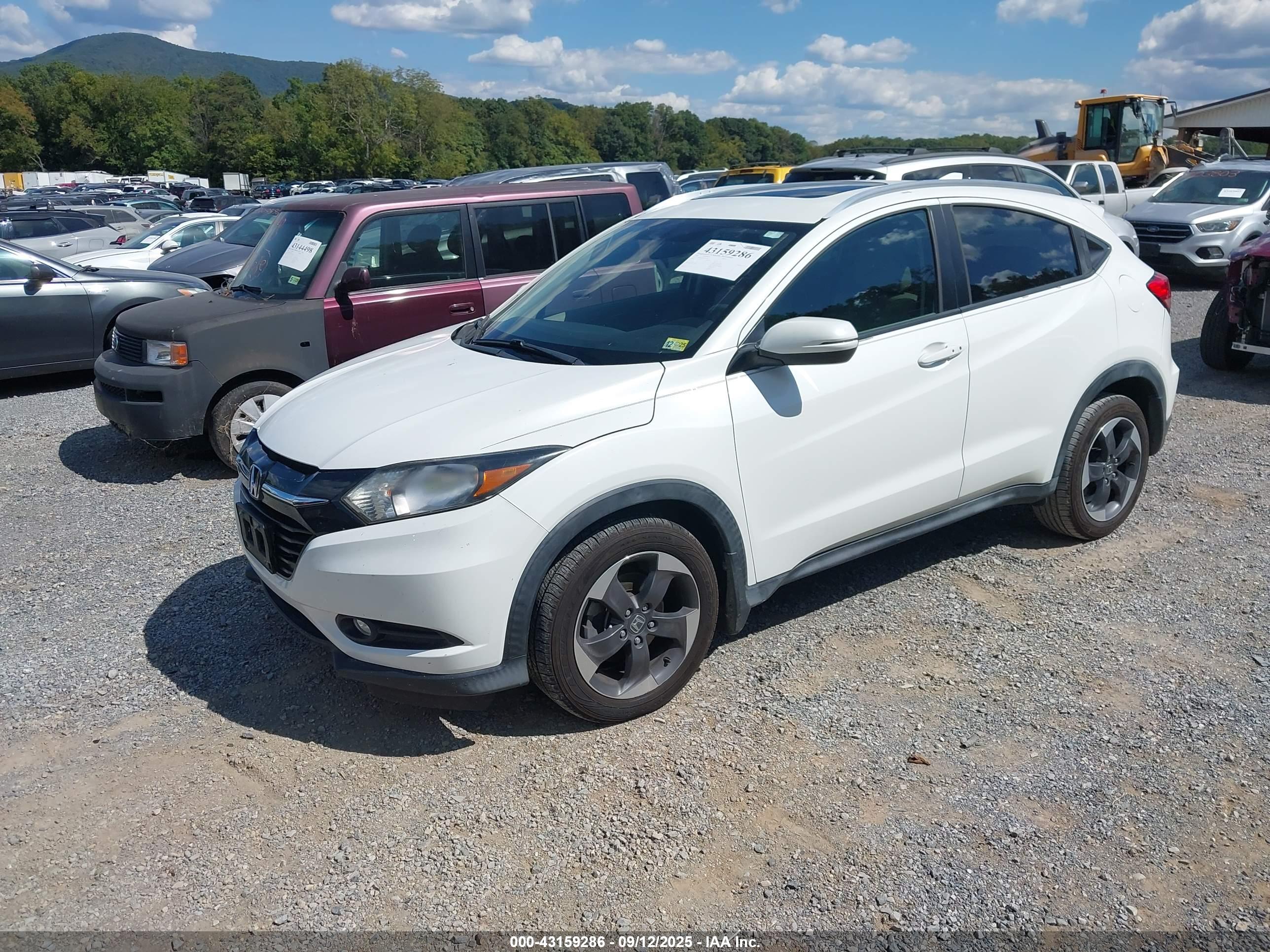 HONDA HR-V image 2