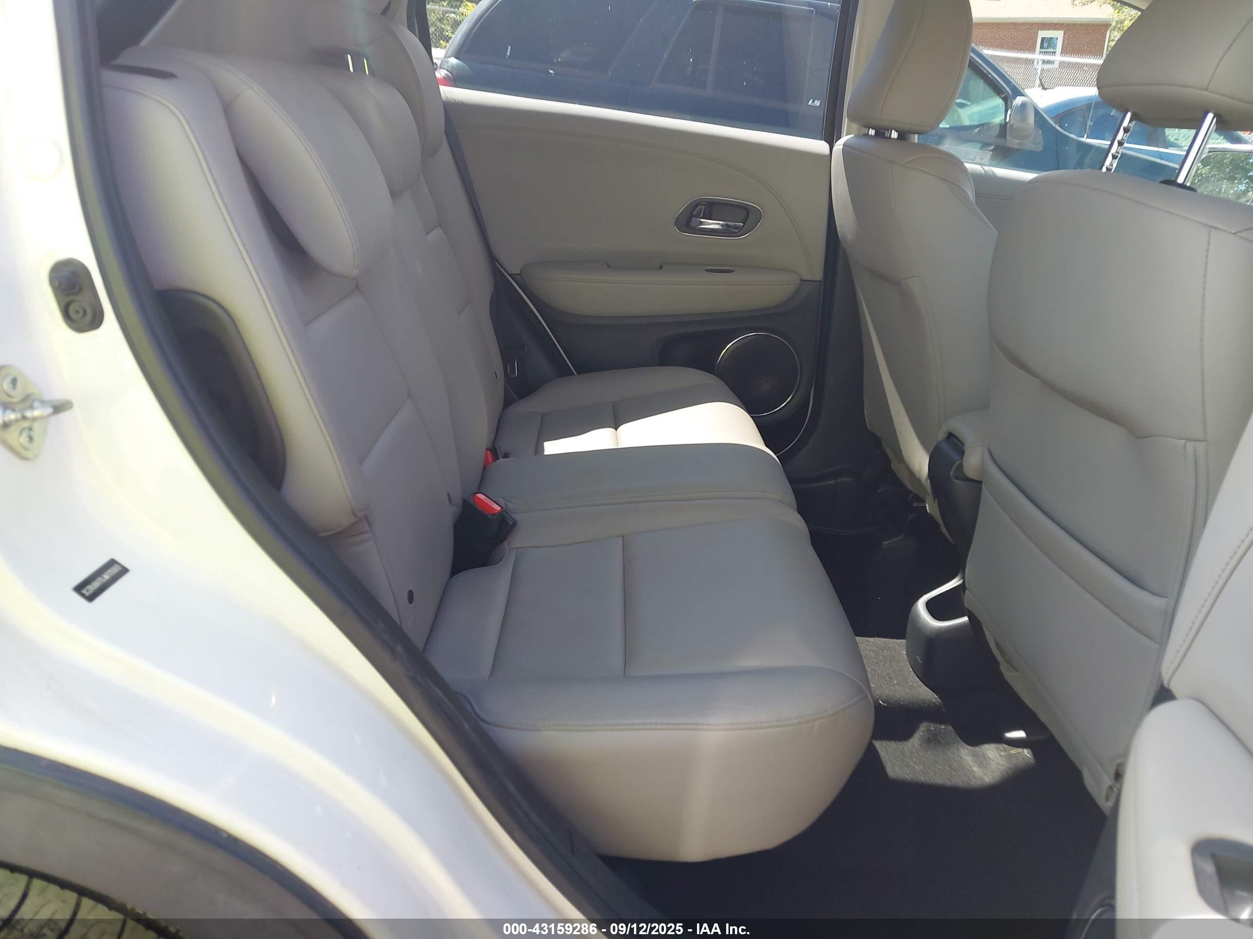 HONDA HR-V image 8